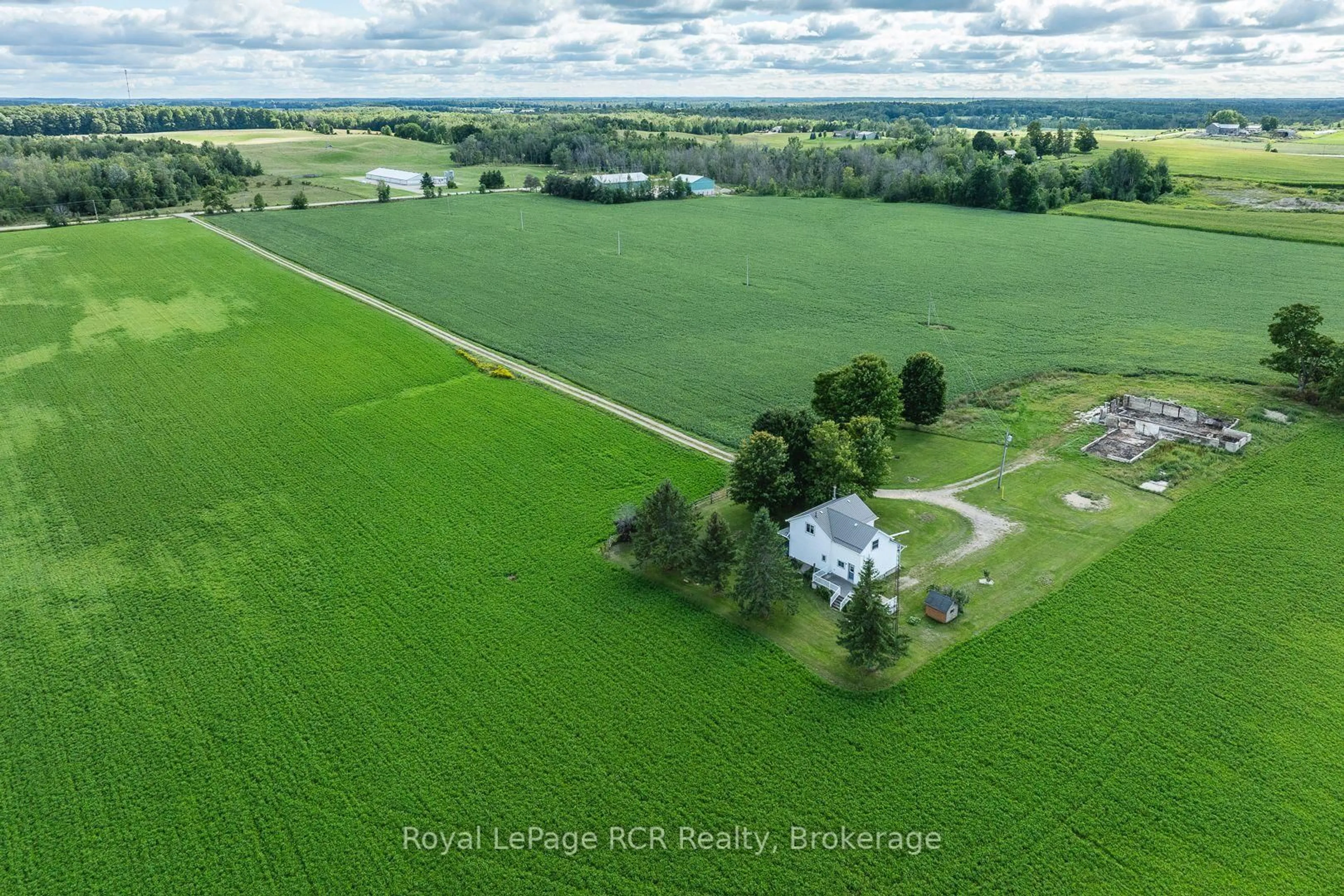 A pic from outside/outdoor area/front of a property/back of a property/a pic from drone, water/lake/river/ocean view for 228 10 Concession, Brockton Ontario N0G 1J0