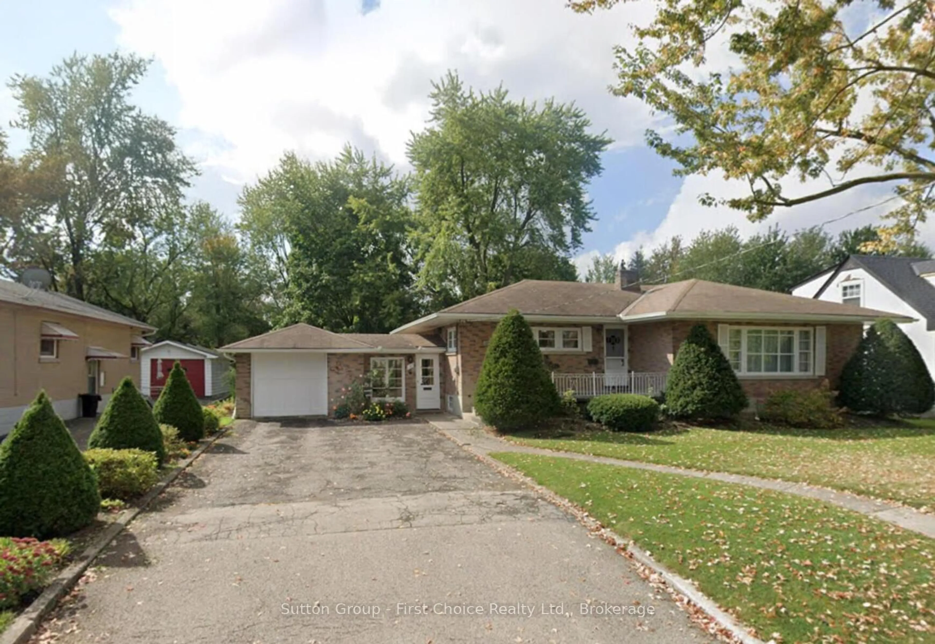 Unknown for 137 Britannia St, Stratford Ontario N5A 5Z3