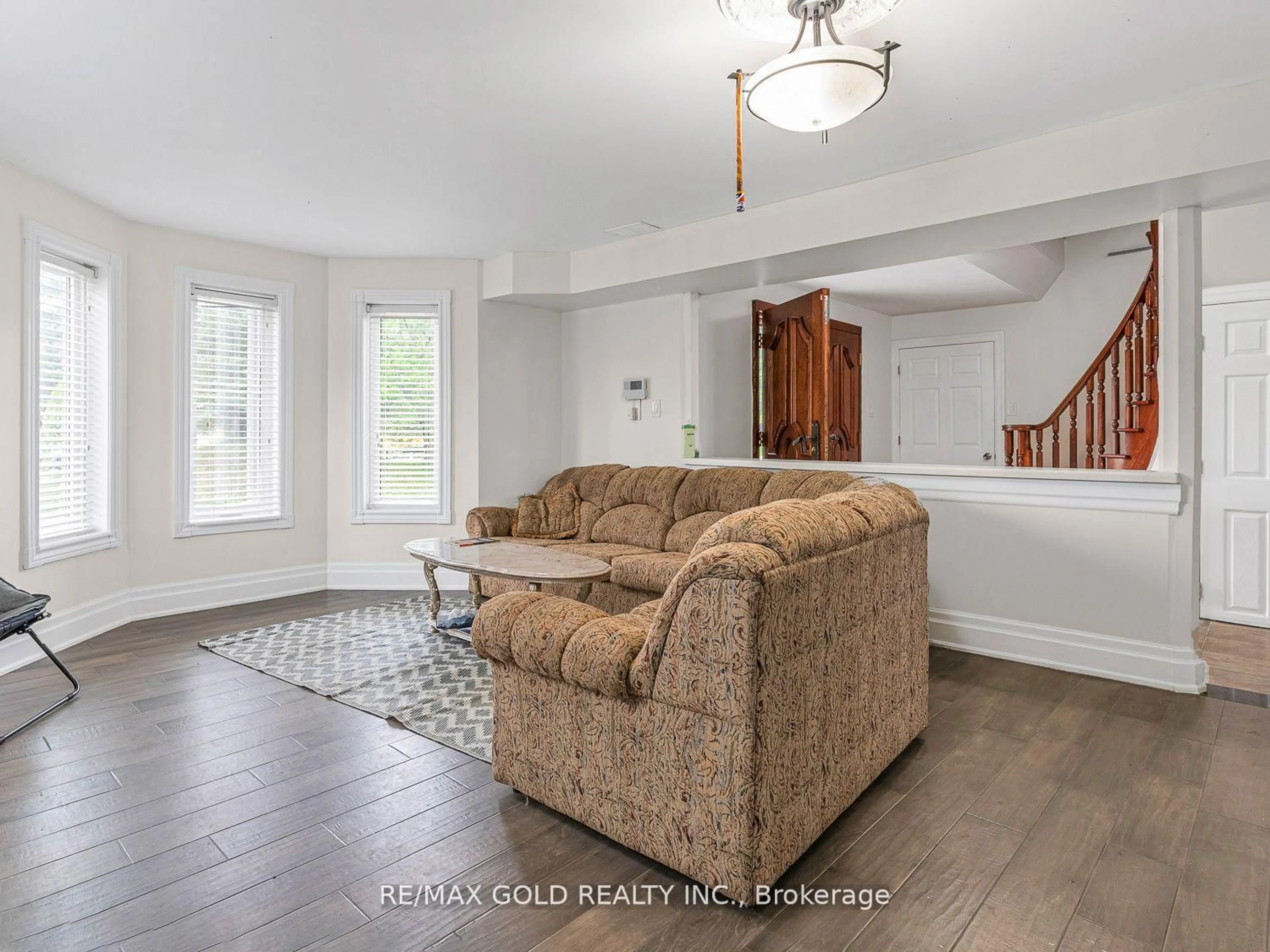 Living room with furniture, unknown for 634159 HIGHWAY 10, Mono Ontario L9W 5P4