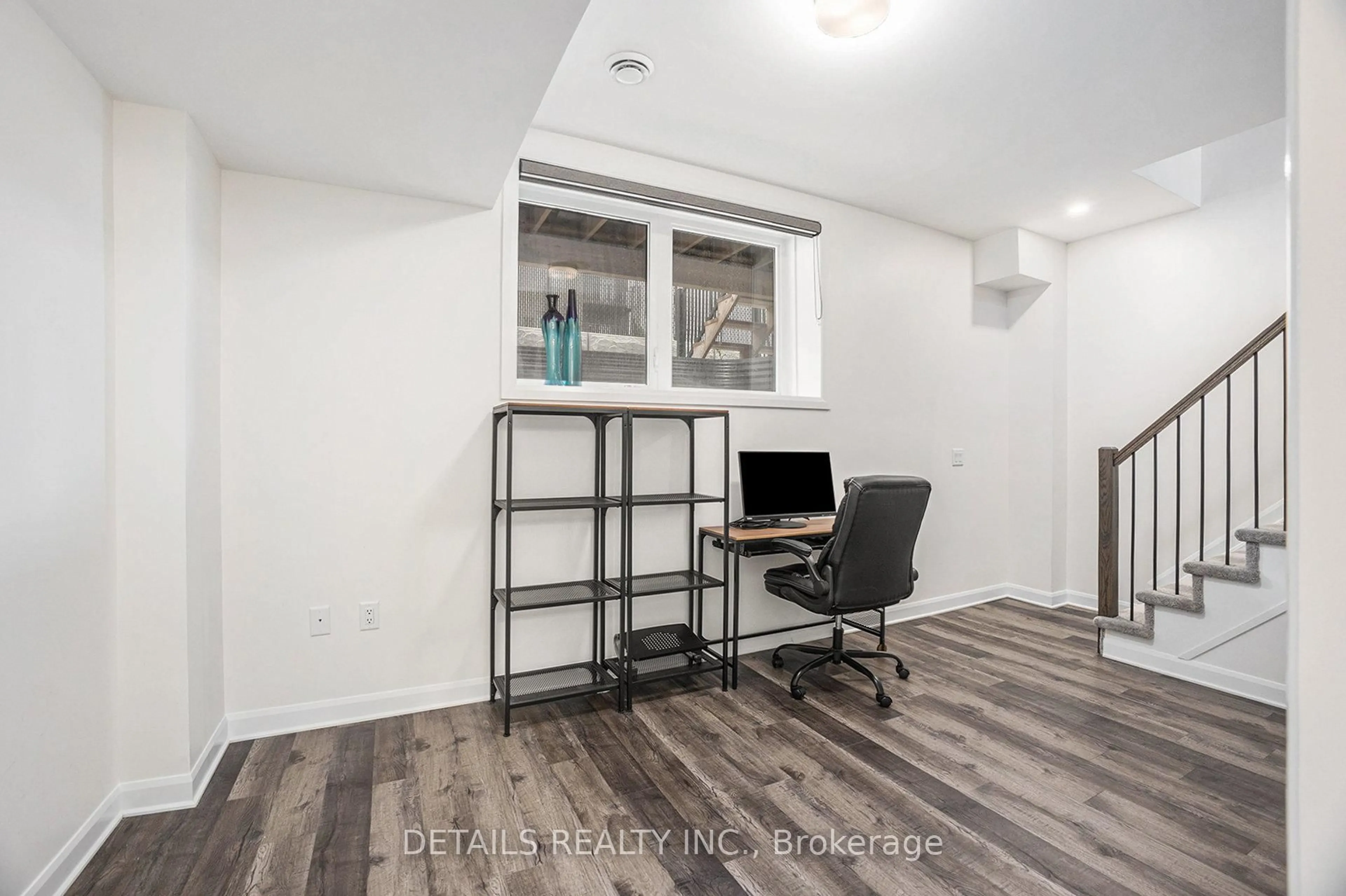 A pic of a room for 334 Foliage Private, Ottawa Ontario K2H 0C5