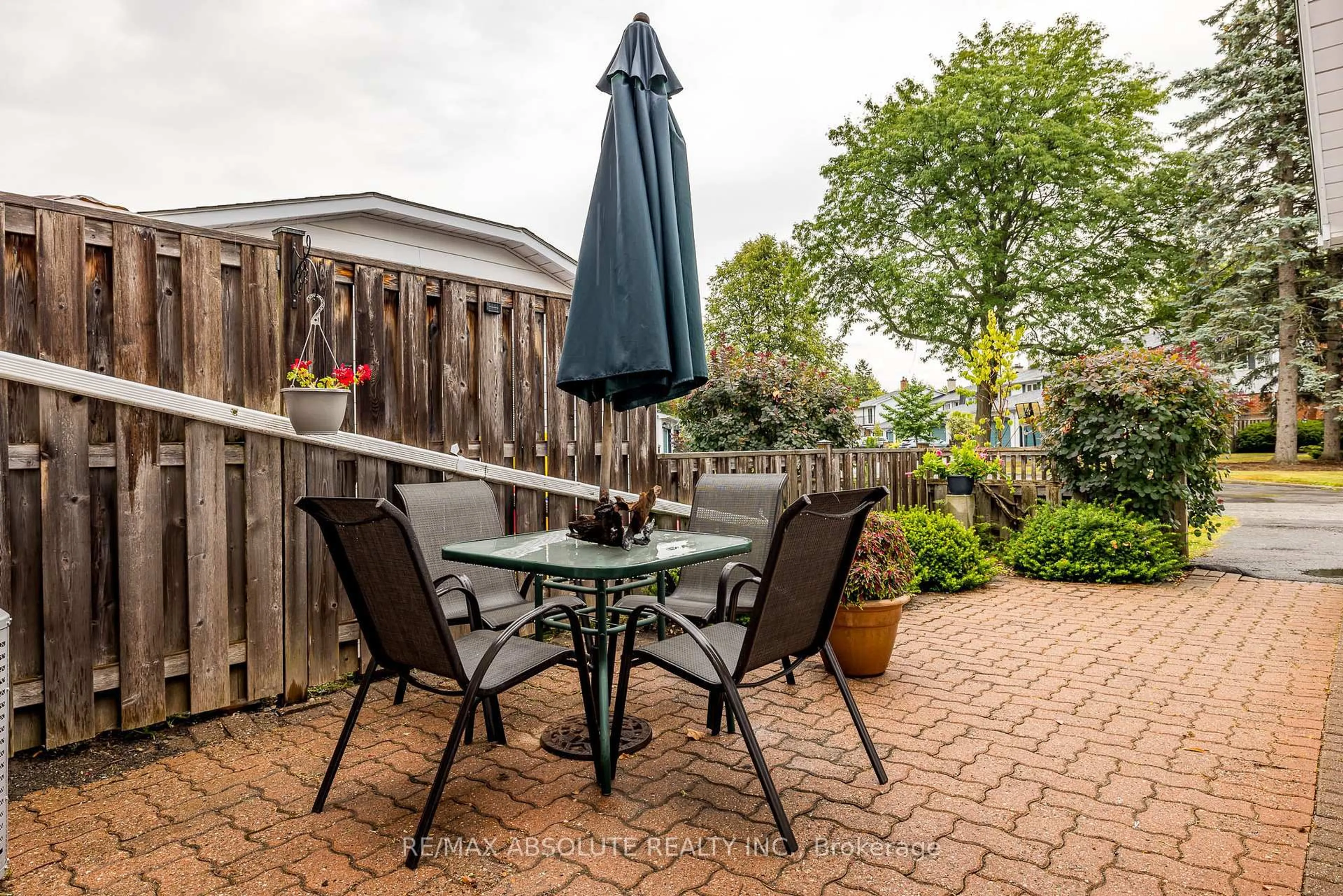 Patio, street for 7 Ramsgate Private, Ottawa Ontario K1V 8M4