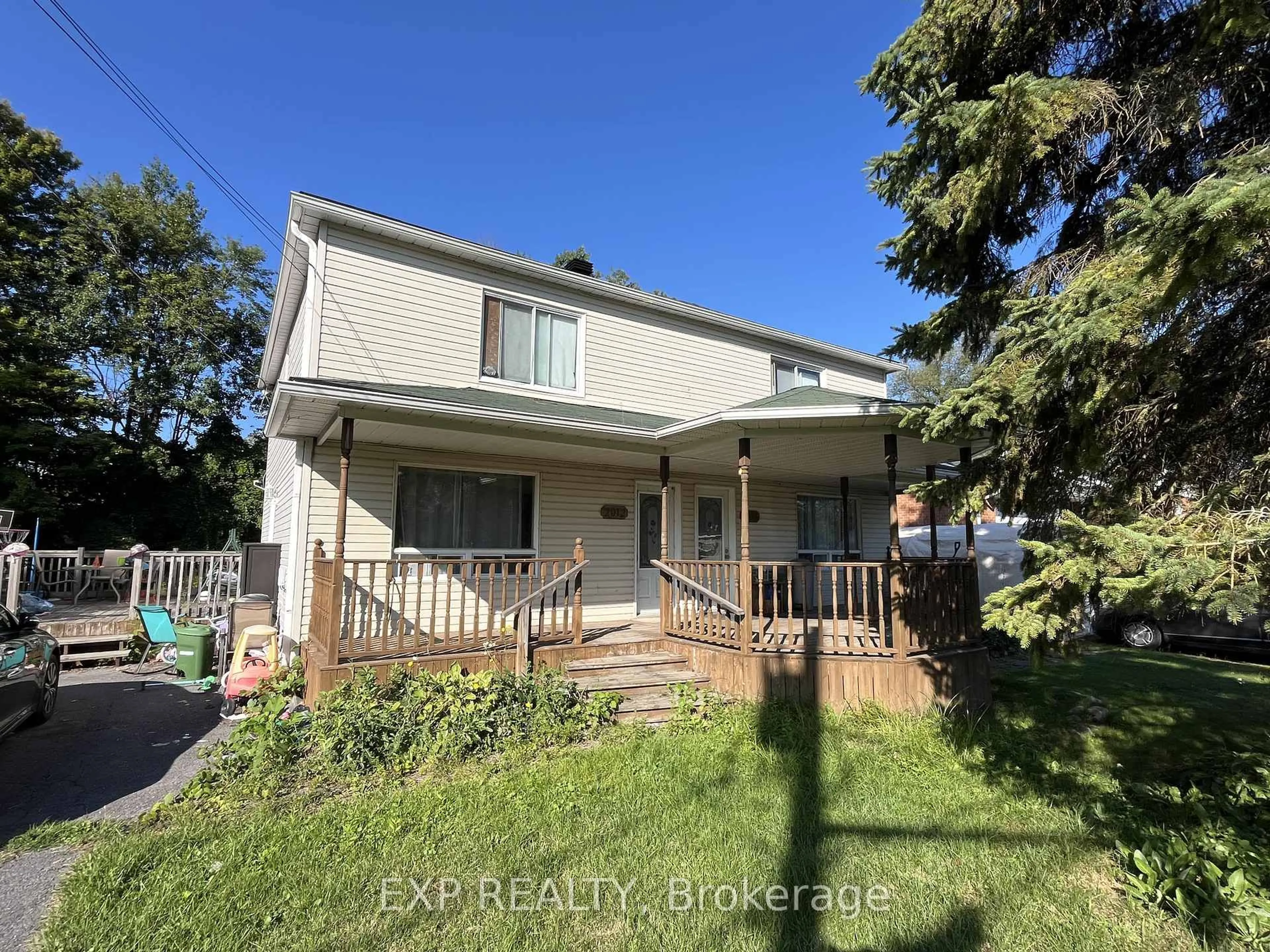A pic from outside/outdoor area/front of a property/back of a property/a pic from drone, street for 2012 Poulin Ave, Cornwall Ontario K6J 5W7