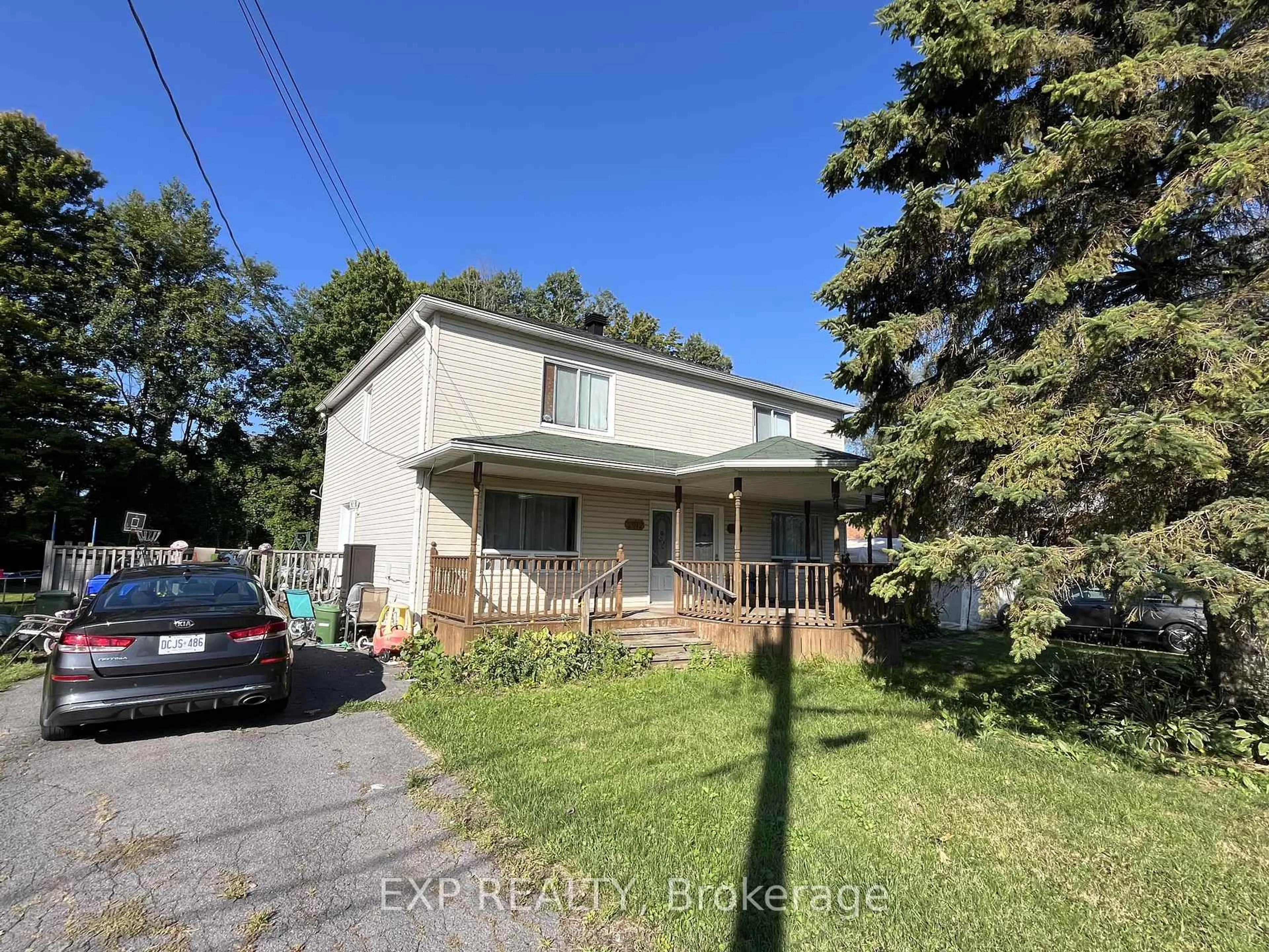 A pic from outside/outdoor area/front of a property/back of a property/a pic from drone, street for 2012 Poulin Ave, Cornwall Ontario K6J 5W7