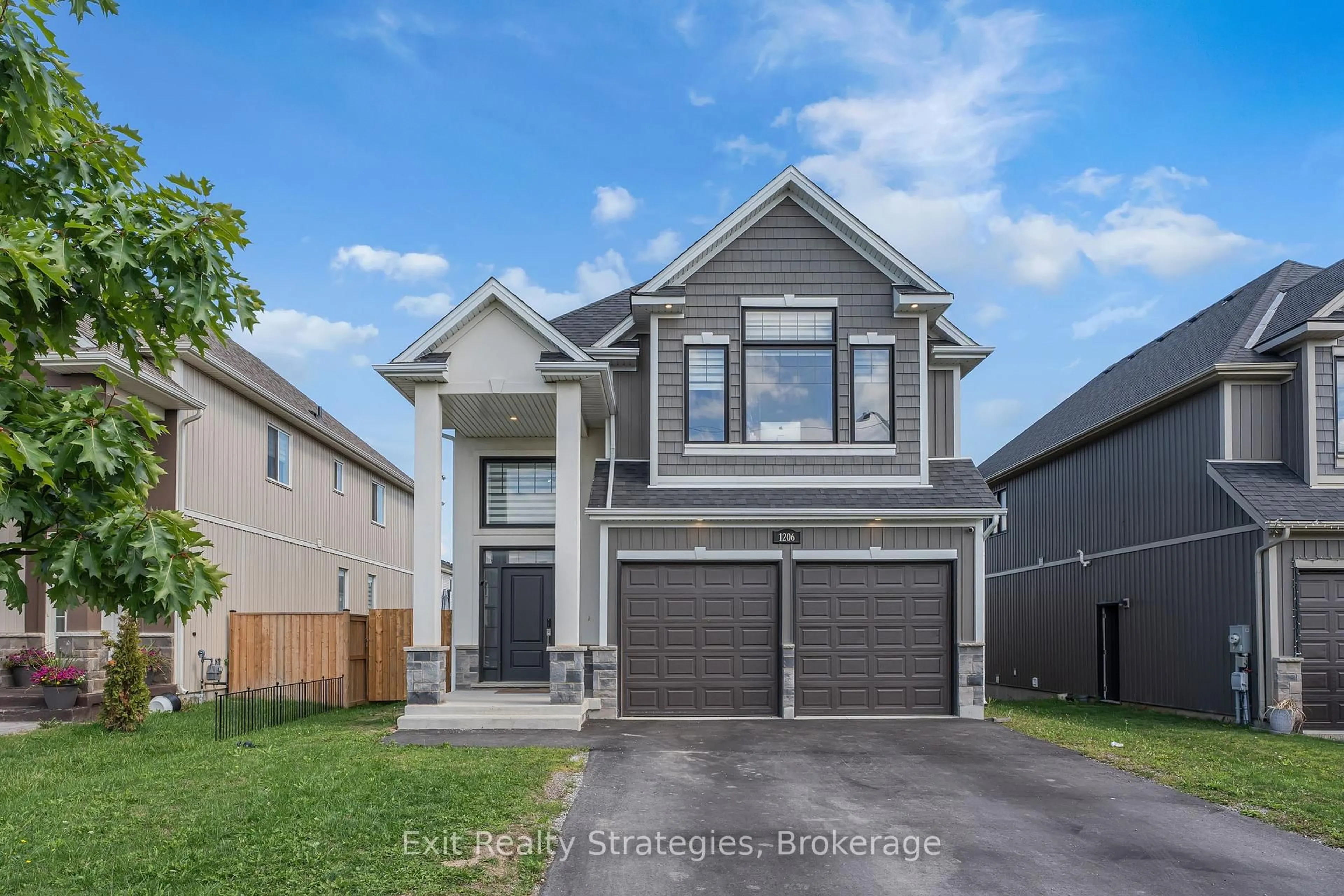 Home with brick exterior material, street for 1206 Hansler Rd, Thorold Ontario L3B 5N5