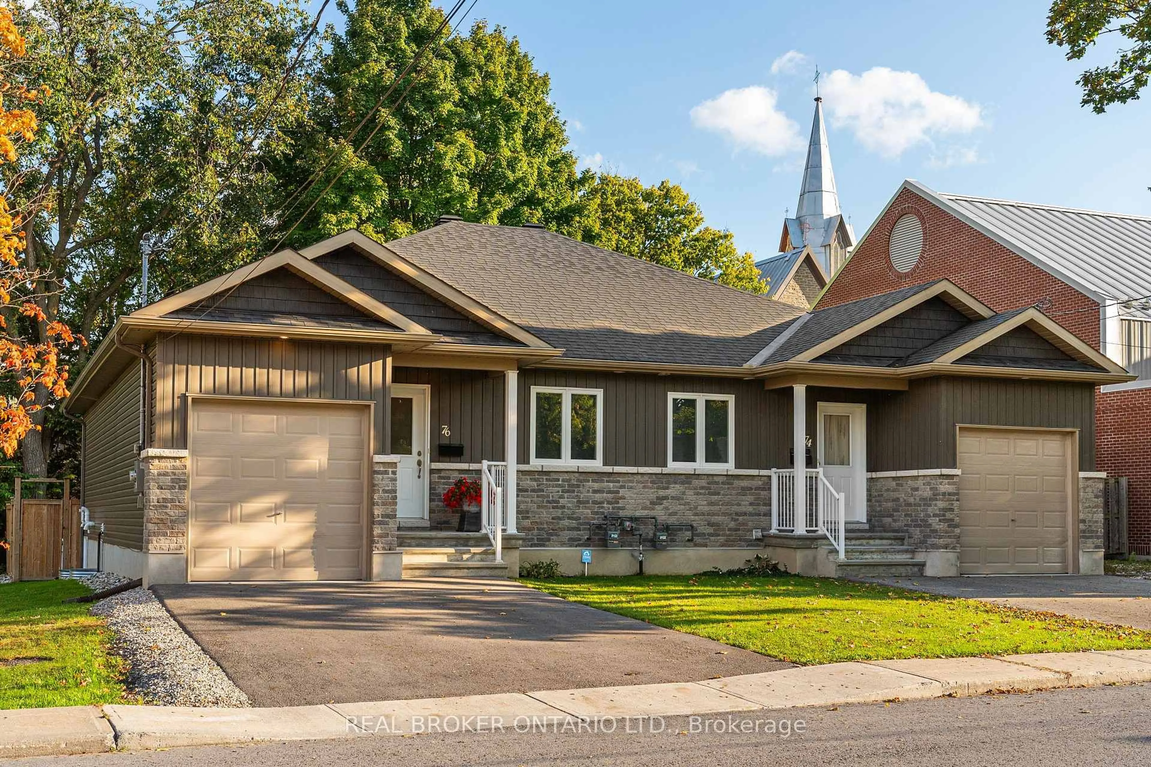Home with brick exterior material, street for 76 William St, Carleton Place Ontario K7C 1X8