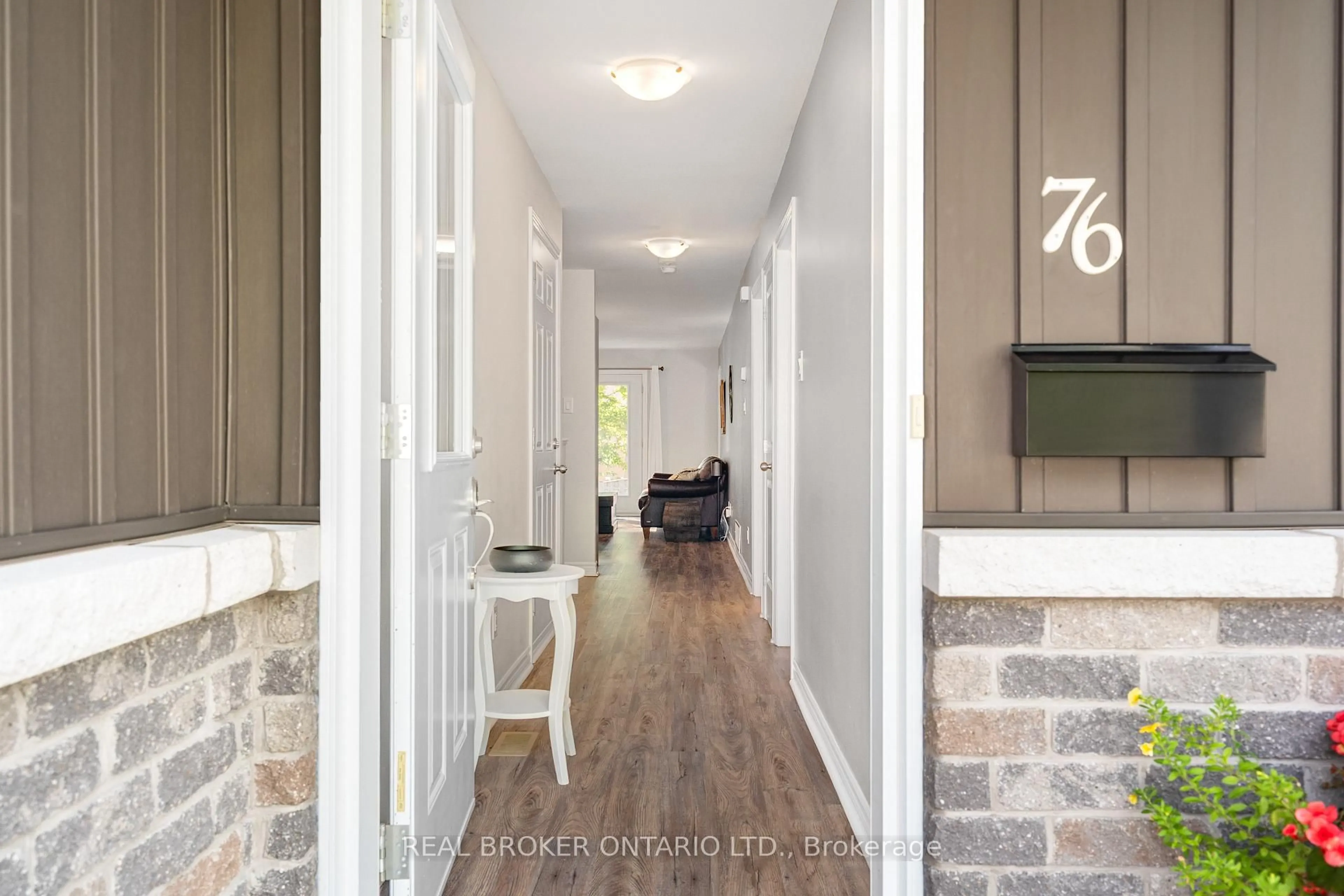 Indoor entryway for 76 William St, Carleton Place Ontario K7C 1X8