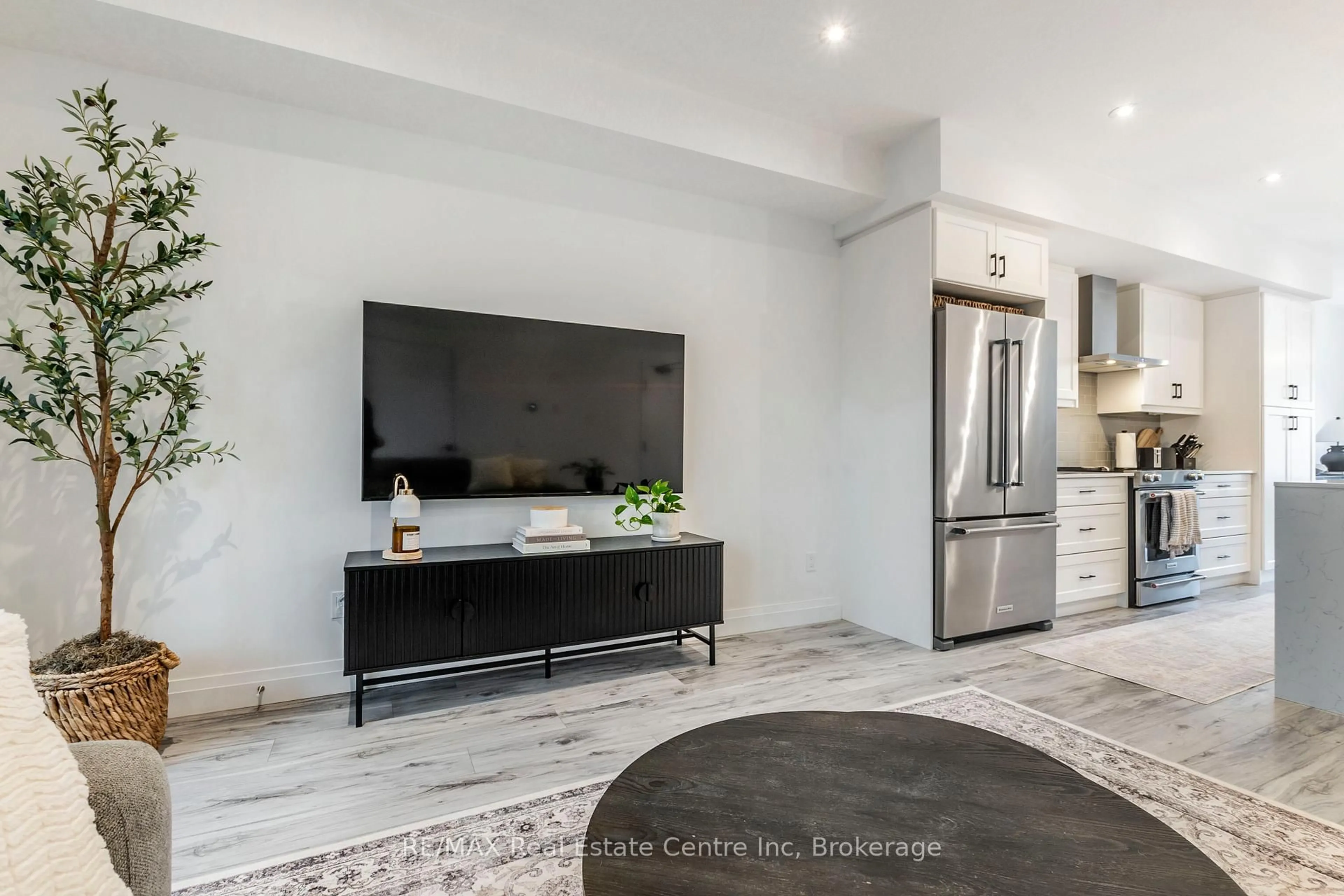 Open concept kitchen, ceramic/tile floor for 59 Lily Lane, Guelph Ontario N1L 0R2