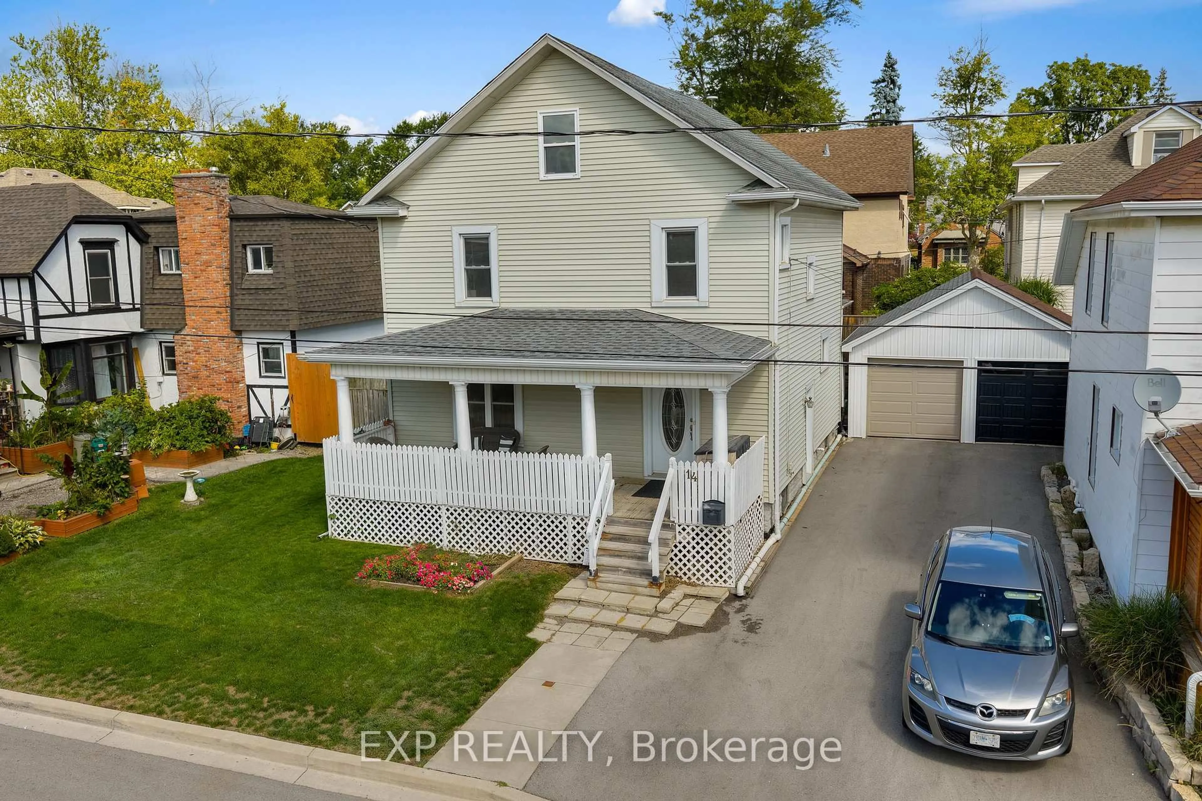 A pic from outside/outdoor area/front of a property/back of a property/a pic from drone, street for 14 Fitch St, Welland Ontario L3C 4V2