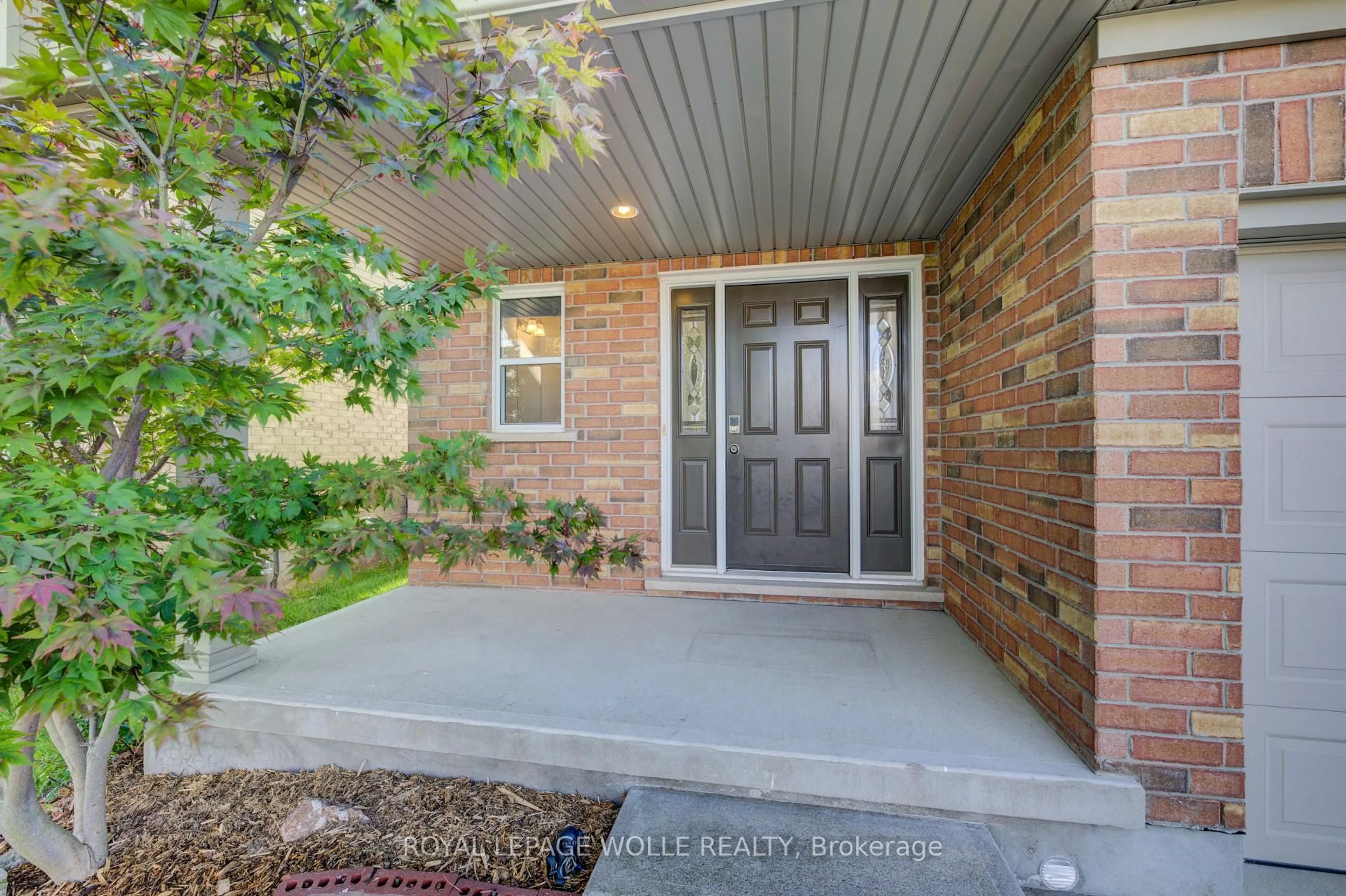 Indoor entryway for 18 Knapp Rd, Woolwich Ontario N3B 0A7