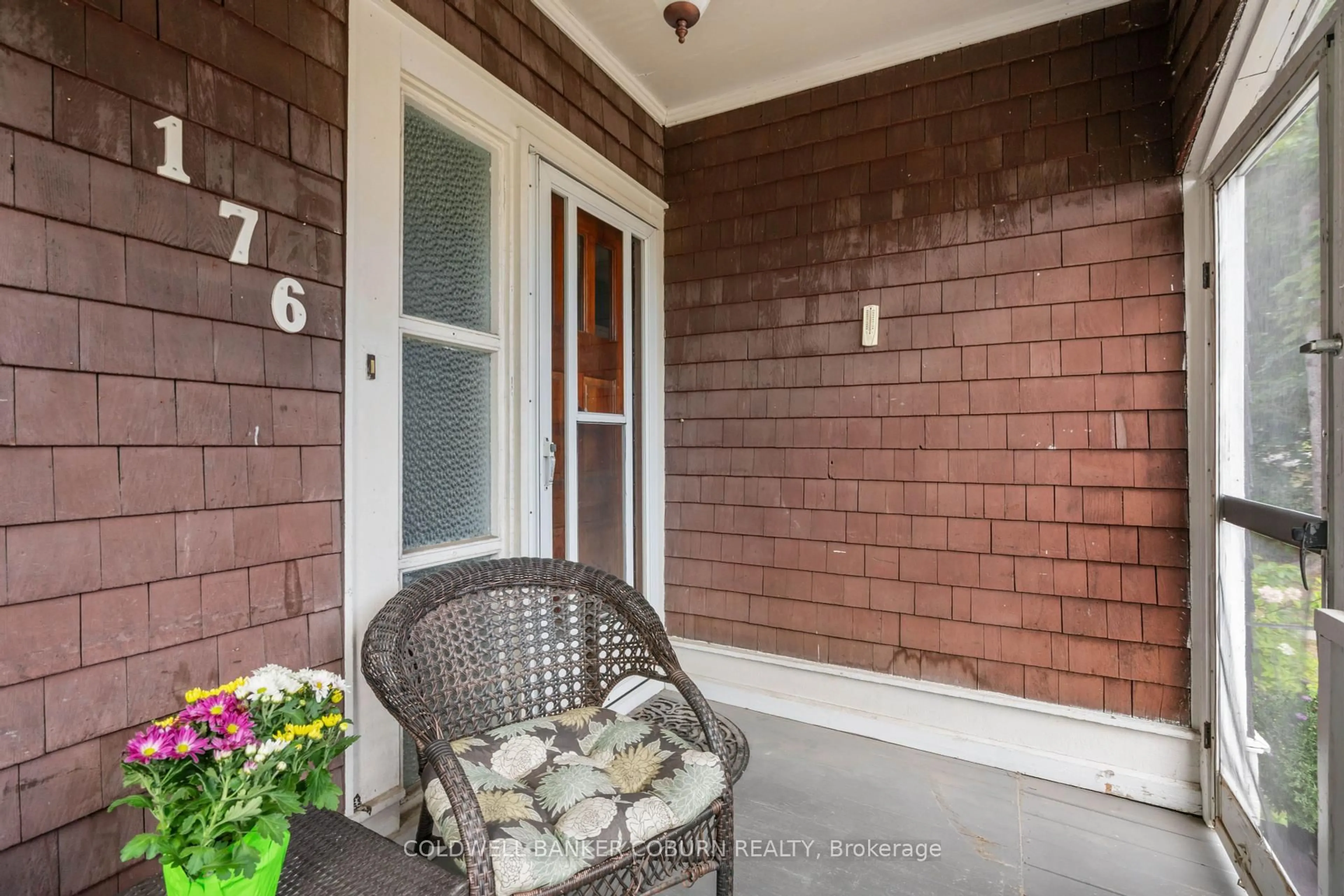 Unknown for 176 Pearl St, Brockville Ontario K6V 4C8