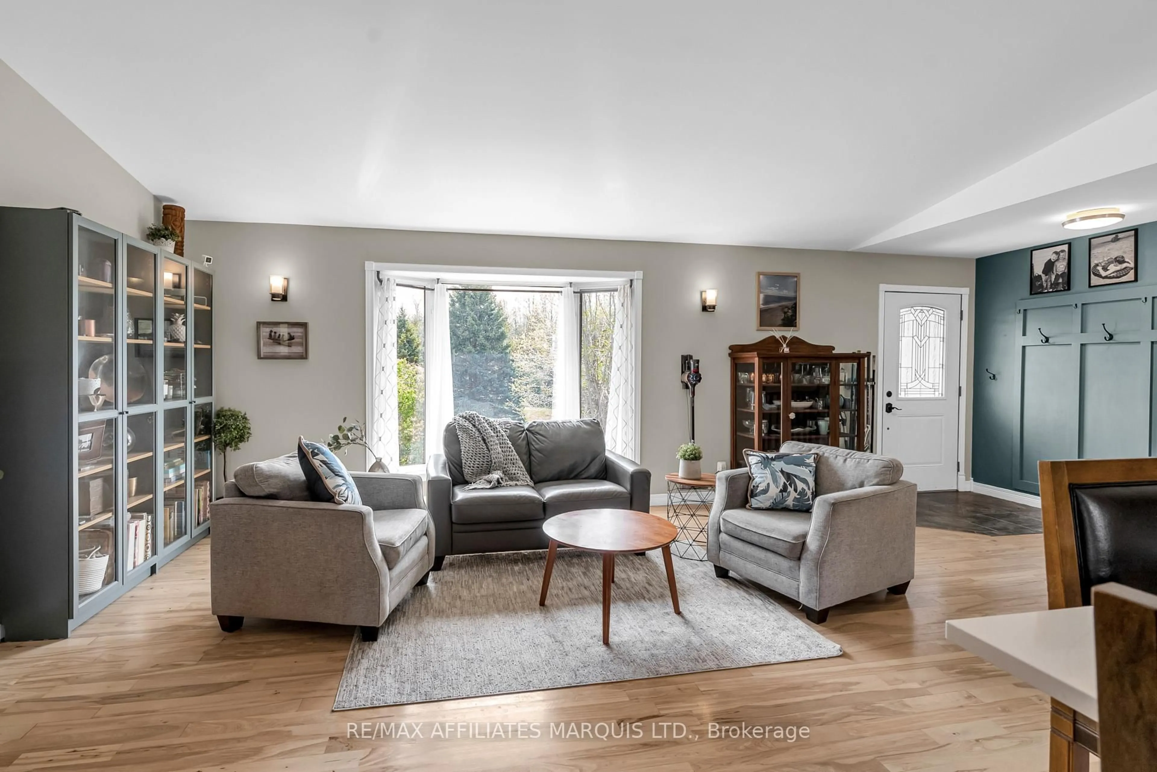 Living room with furniture, unknown for 4239 County Rd 11 Rd, South Stormont Ontario K7R 3L2