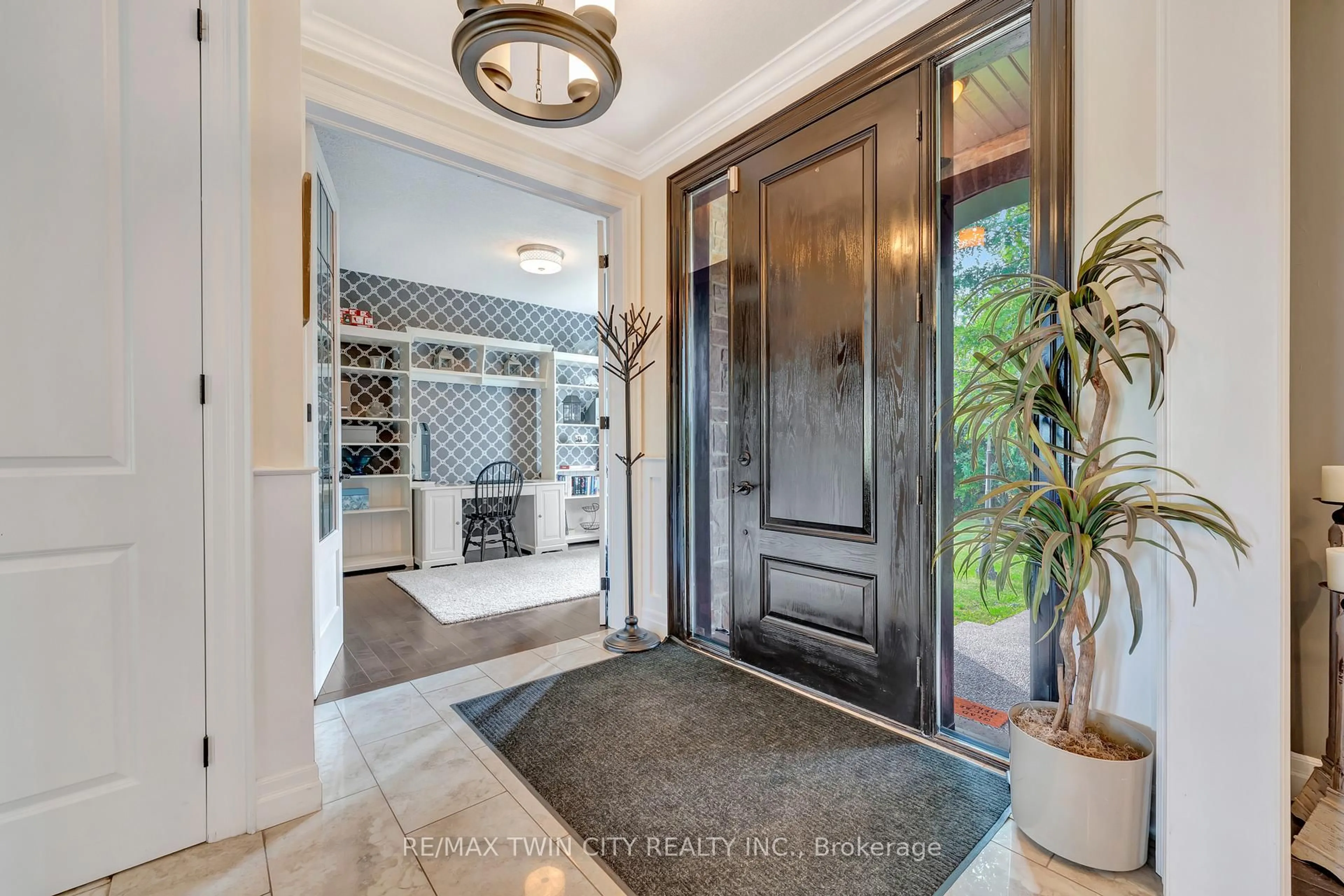 Indoor entryway for 2616 Morrison Rd, North Dumfries Ontario N1K 4A1