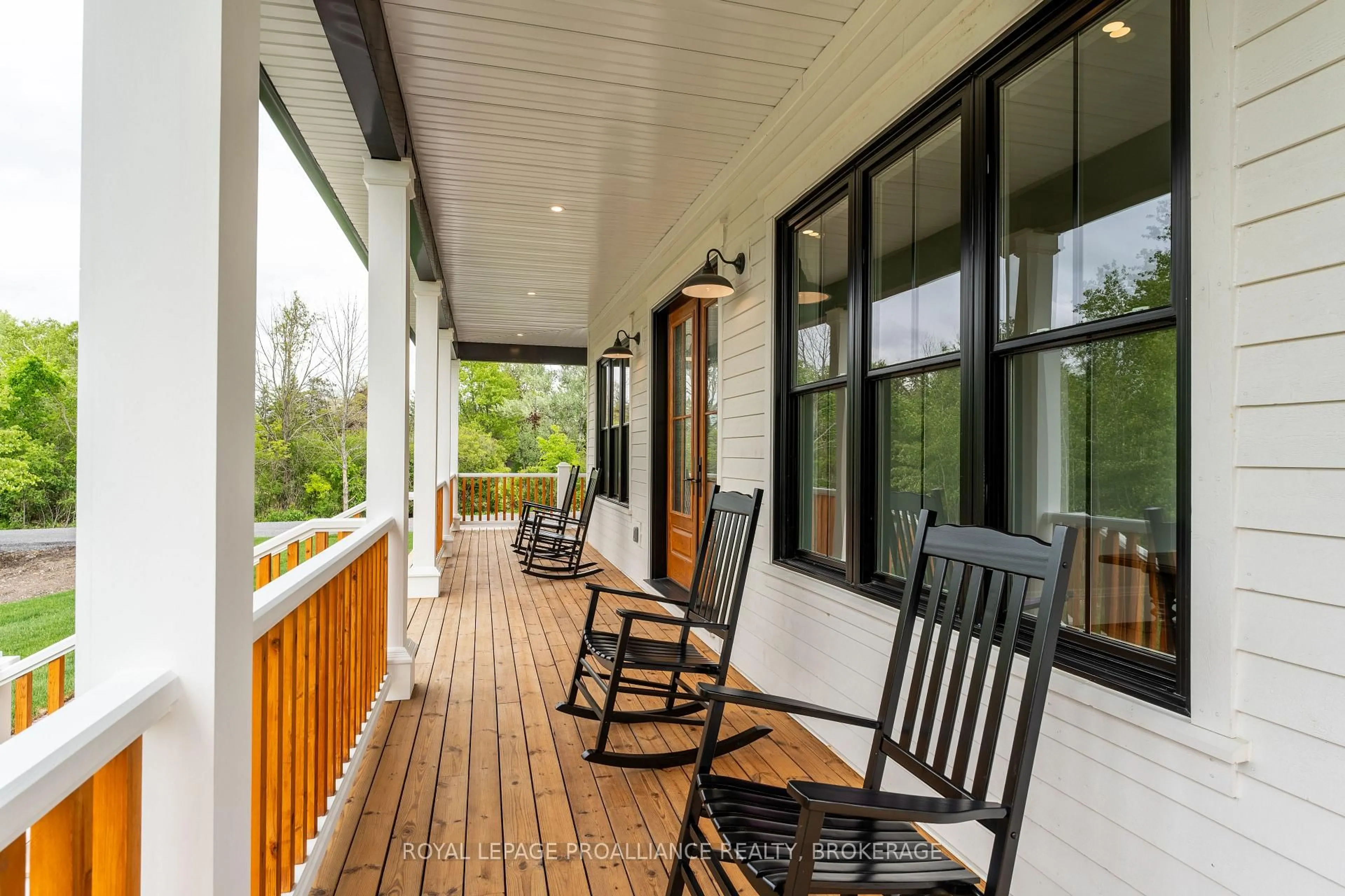Patio, street for 514 Caton Rd, Bath Ontario K0H 1G0