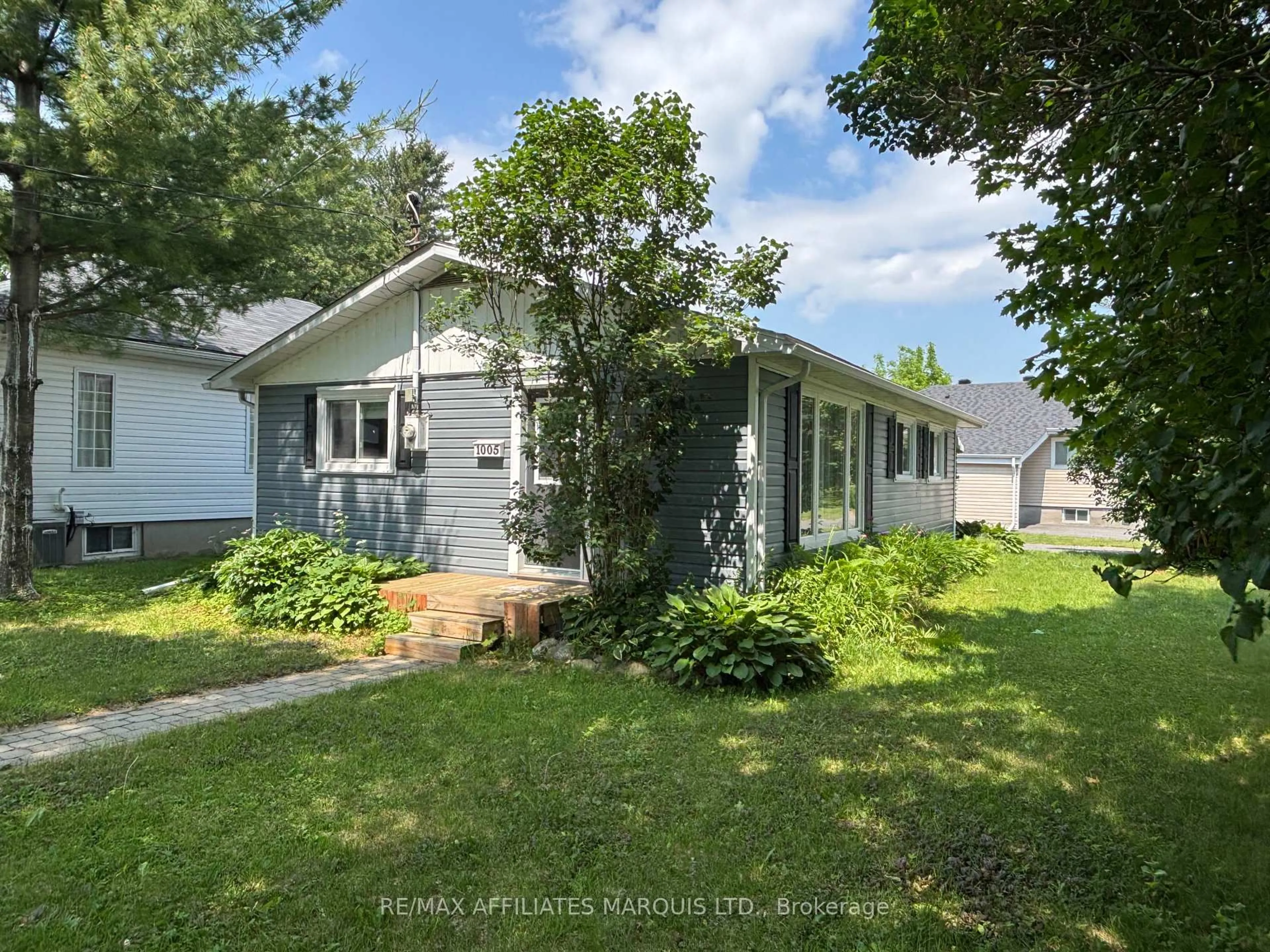 Unknown for 1005 Osborne Ave, Cornwall Ontario K6J 1K8