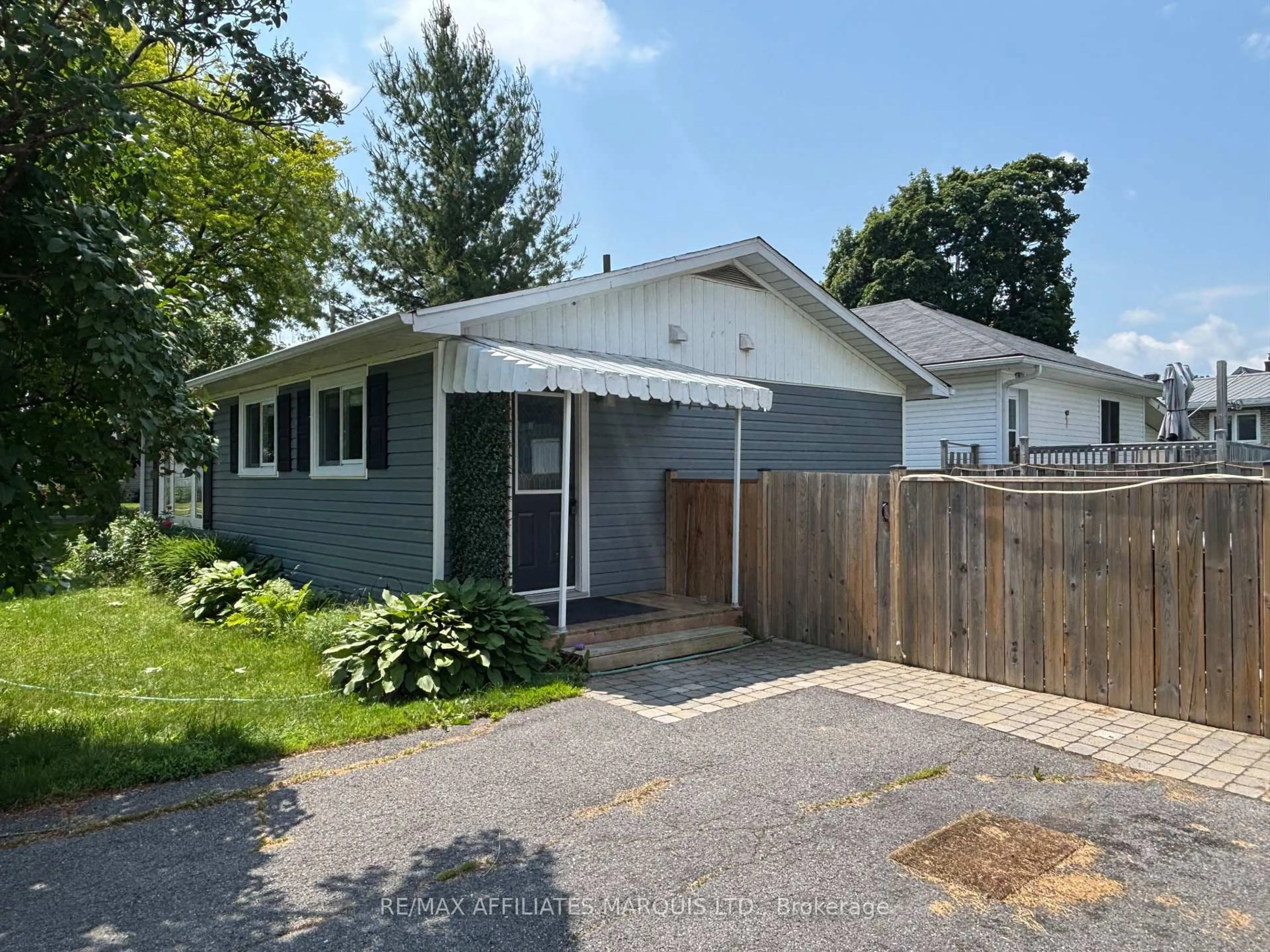 Unknown for 1005 Osborne Ave, Cornwall Ontario K6J 1K8
