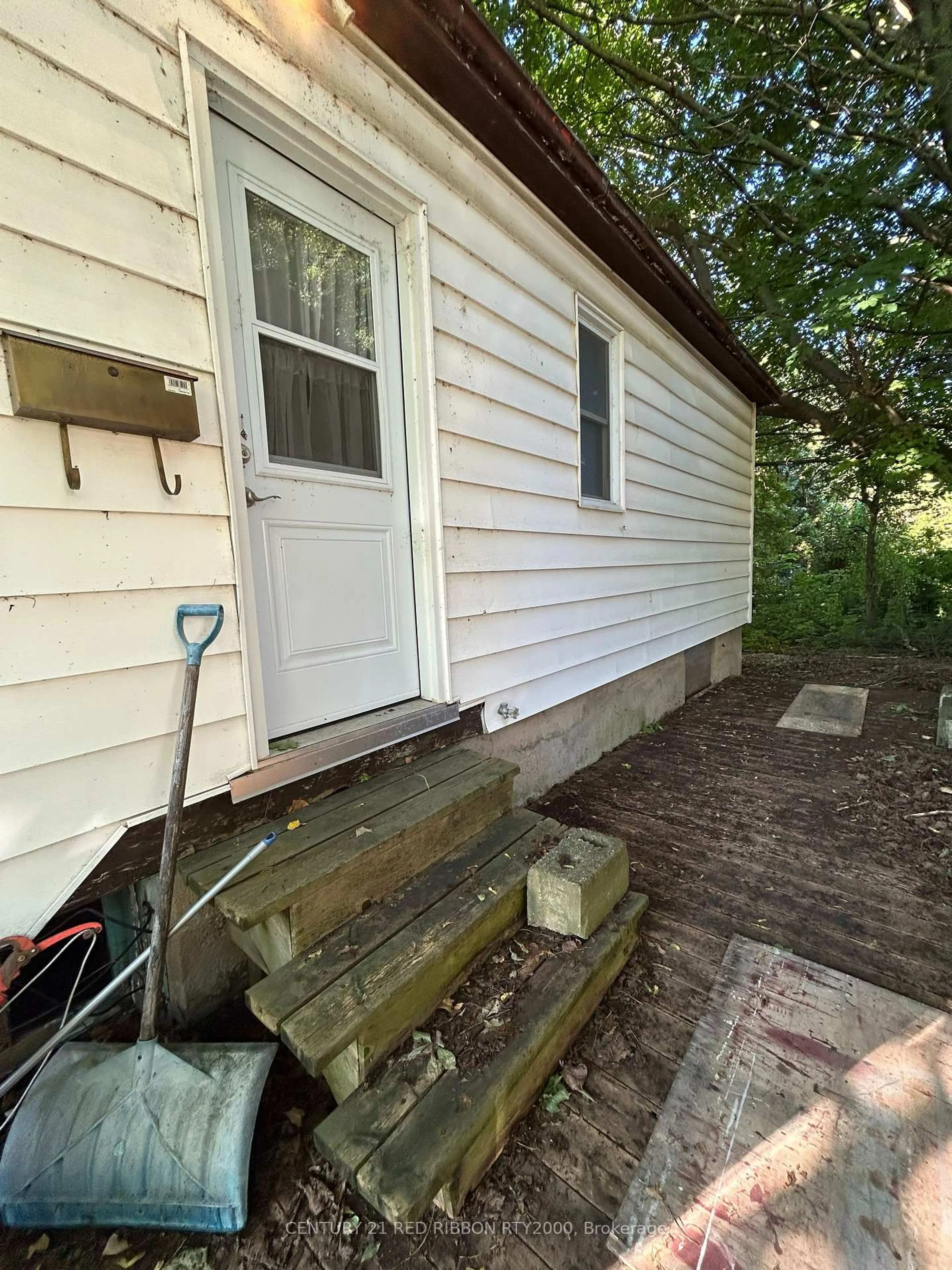 Shed for 45 Fairview Ave, London South Ontario N6C 4T4