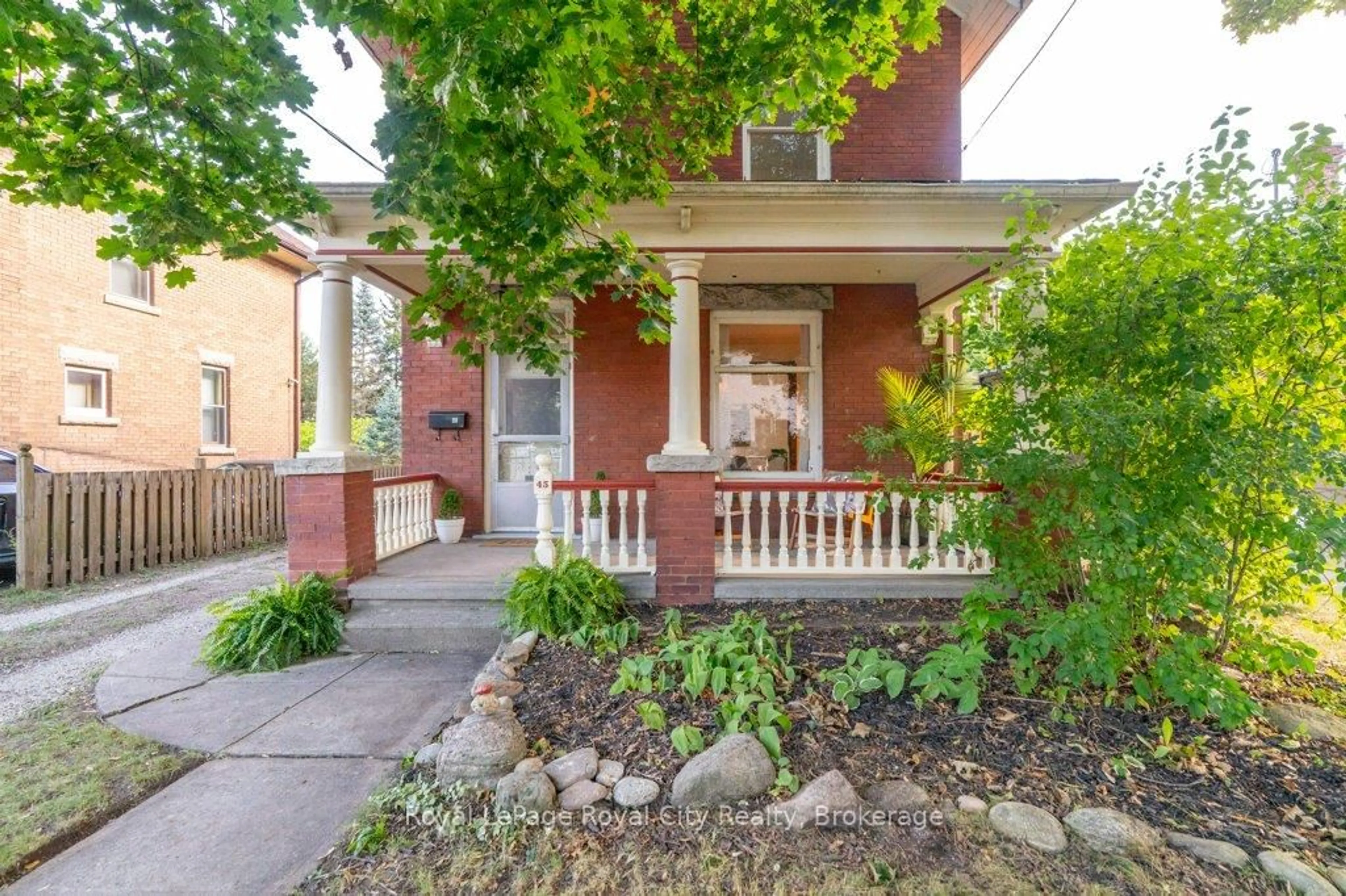 Home with brick exterior material, street for 45 Toronto St, Guelph Ontario N1E 3E3
