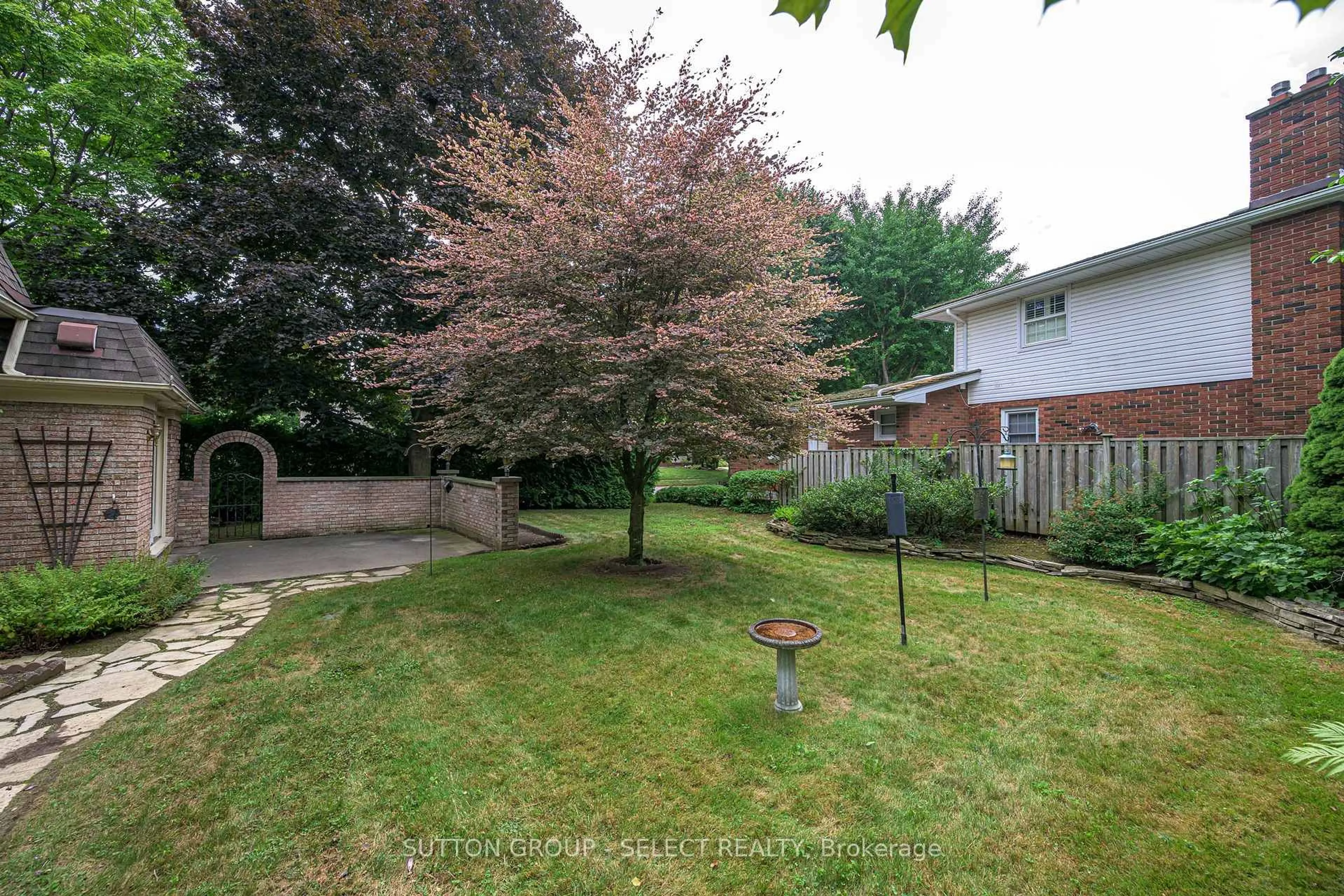 Patio, street for 11 TANGLEWOOD Ave, London South Ontario N6K 2B6