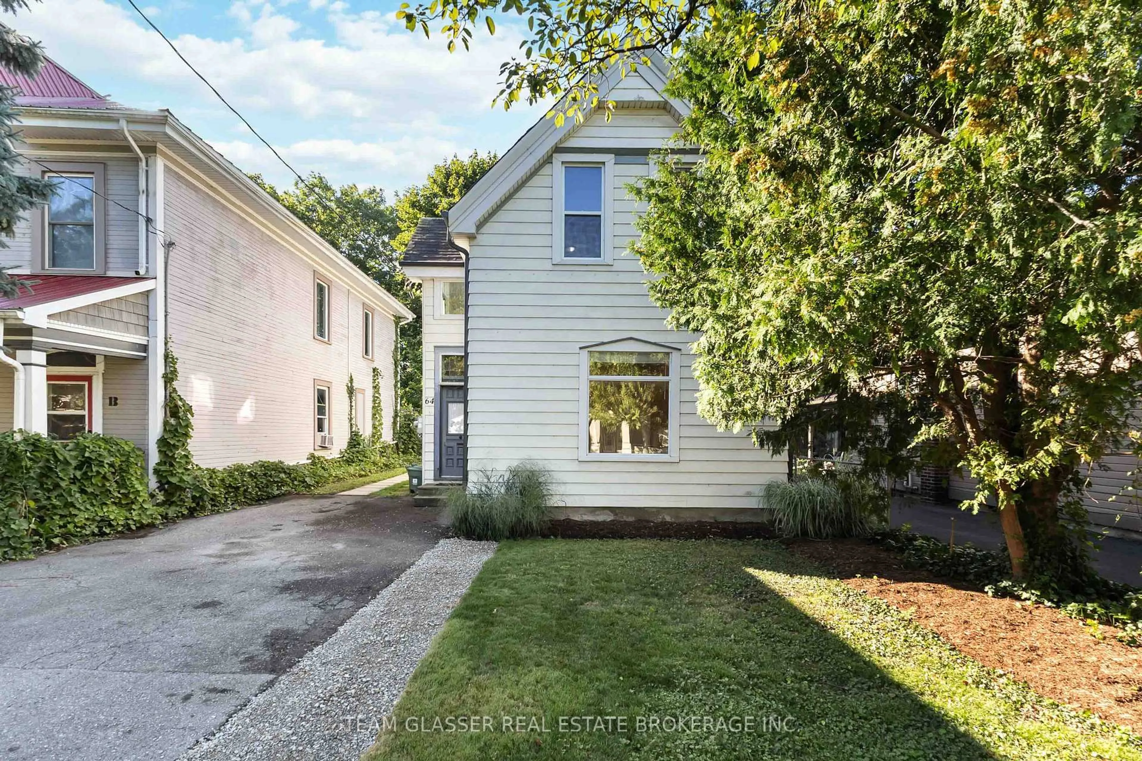A pic from outside/outdoor area/front of a property/back of a property/a pic from drone, street for 64 Stanley St, London South Ontario N6C 1B1