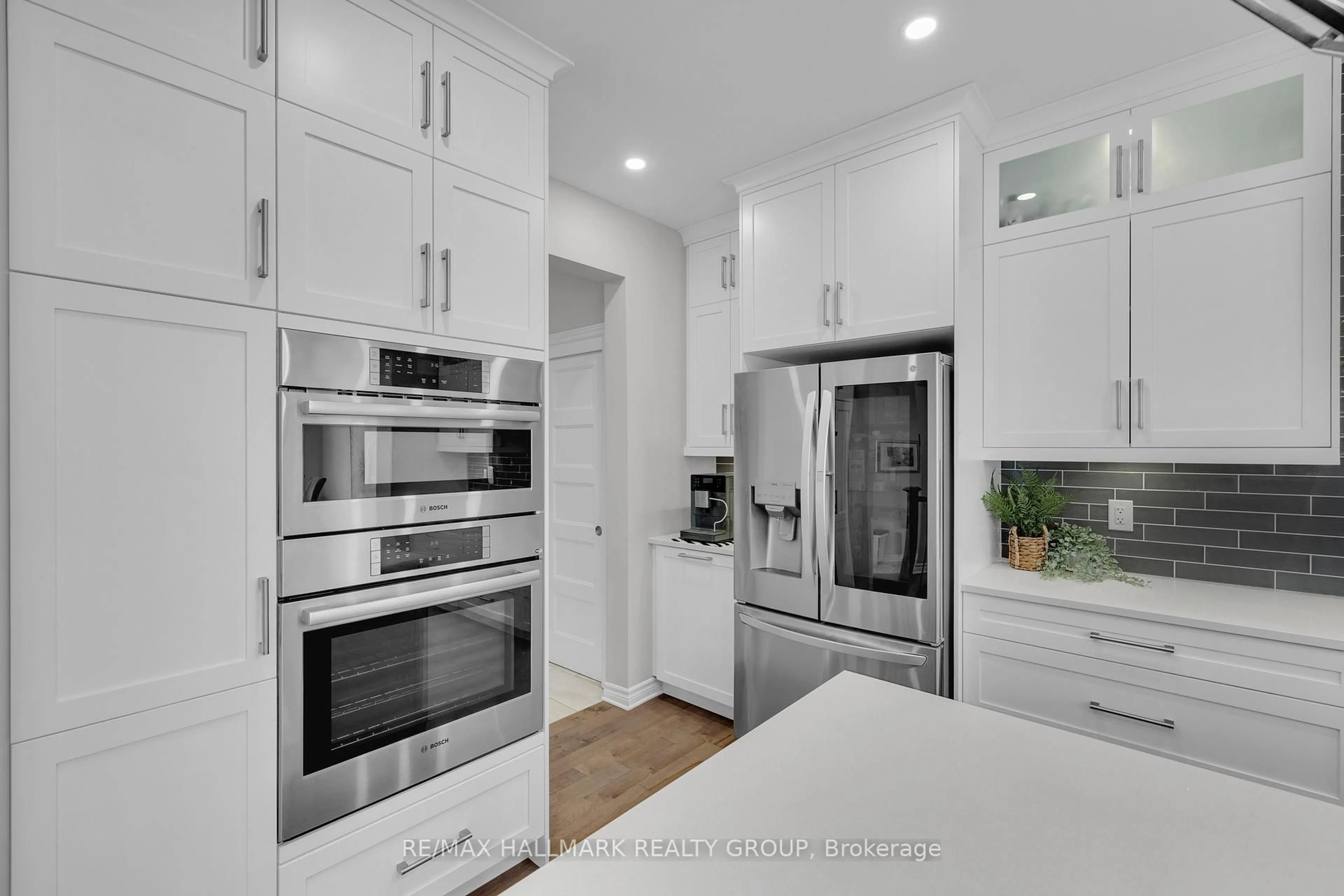 Contemporary kitchen, unknown for 215 Blackhorse Dr, North Grenville Ontario K0G 1J0