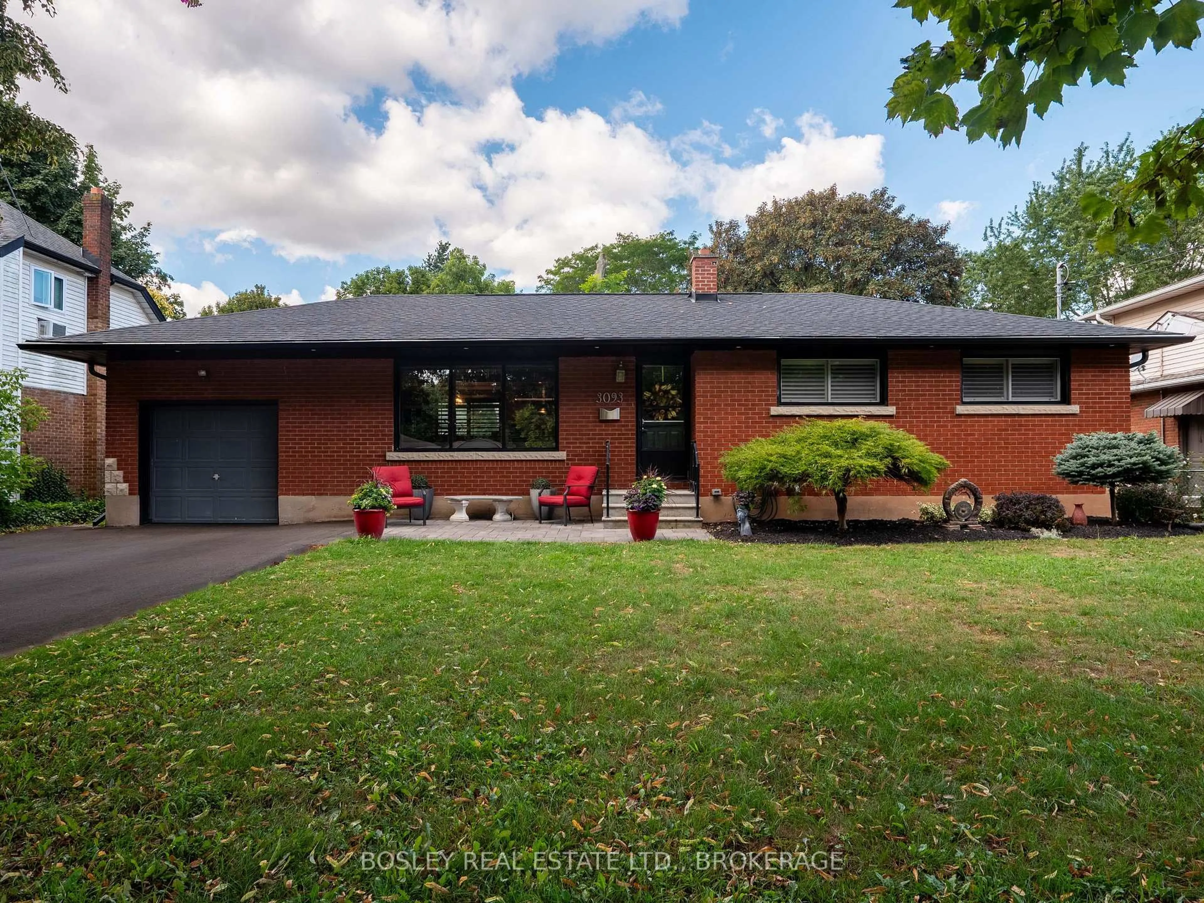 Home with brick exterior material, street for 3093 St. Andrew Ave, Niagara Falls Ontario L2J 2R7
