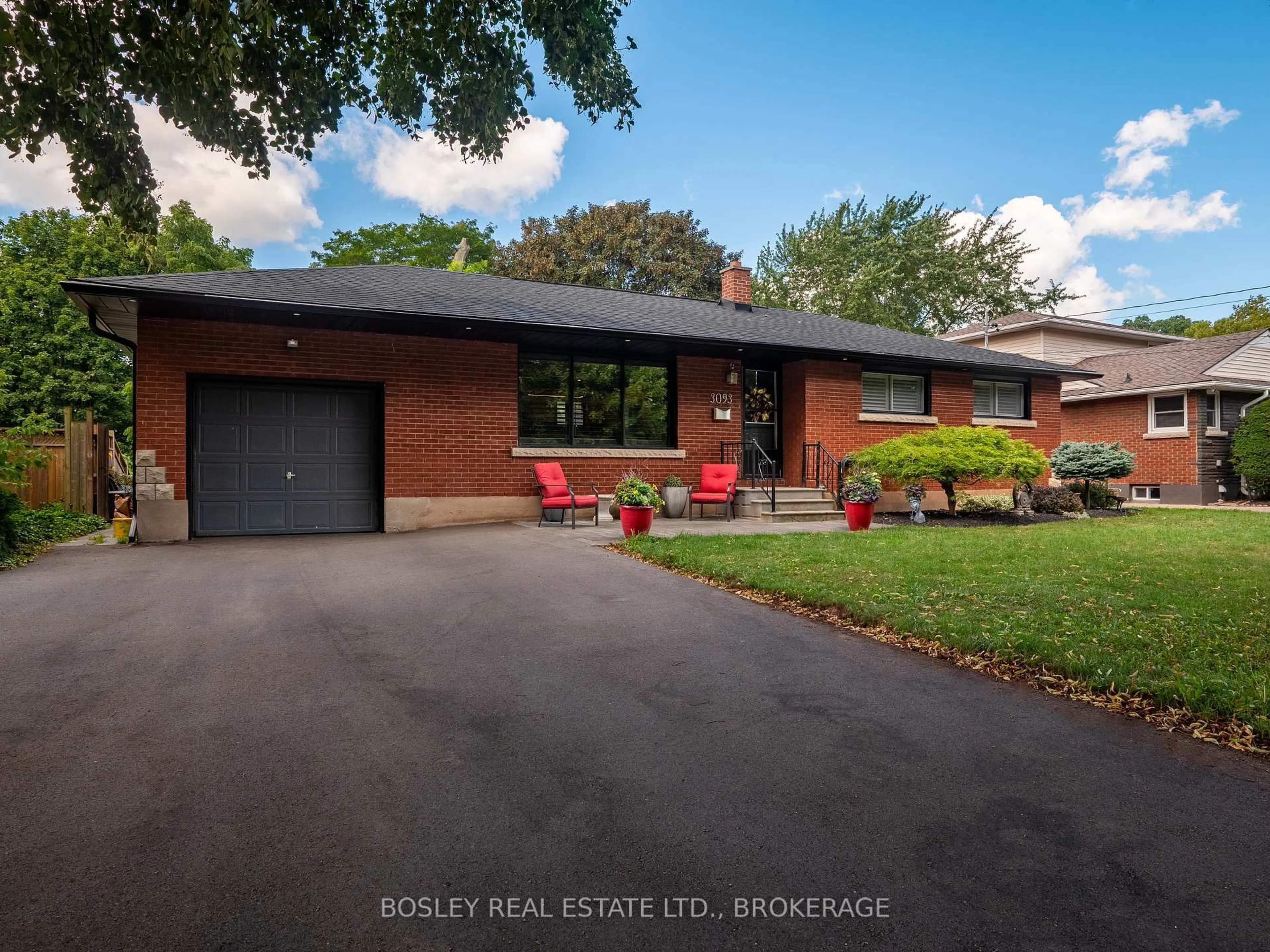 Home with brick exterior material, street for 3093 St. Andrew Ave, Niagara Falls Ontario L2J 2R7