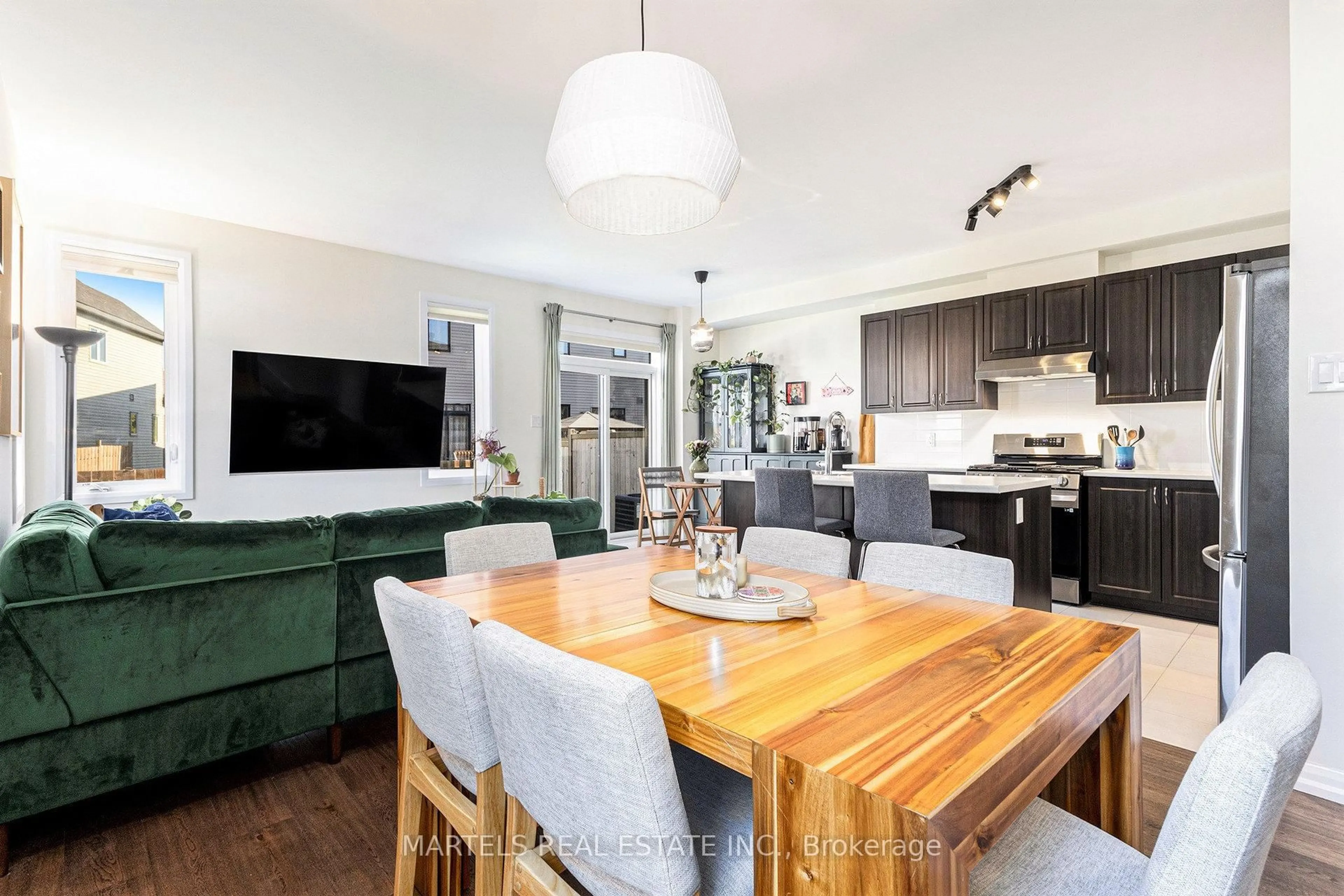 Open concept kitchen, wood/laminate floor for 39 Watchim St, Orleans Ontario K4A 5K6
