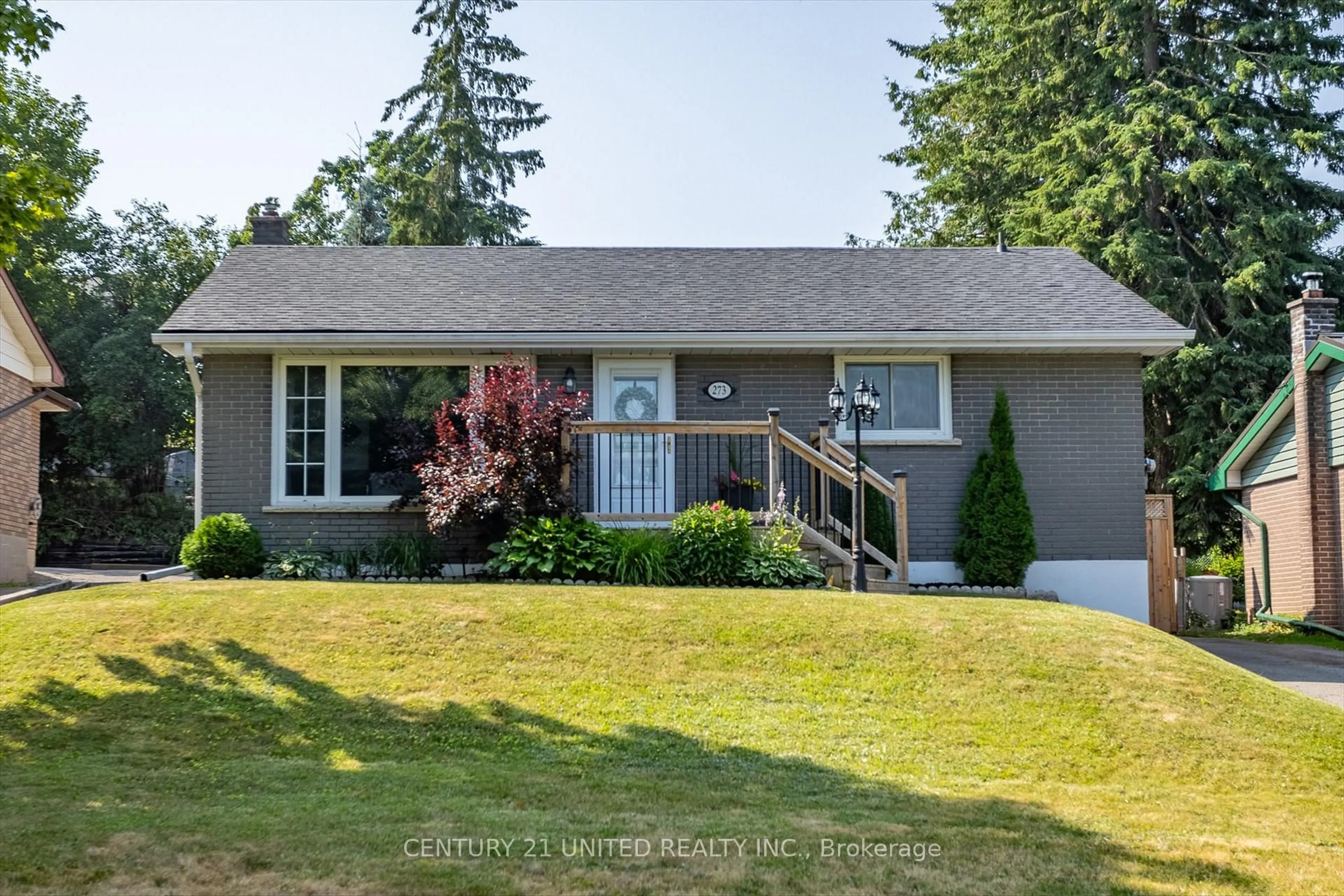 Home with vinyl exterior material, unknown for 273 Riverview Hts, Peterborough Ontario K9J 1A9