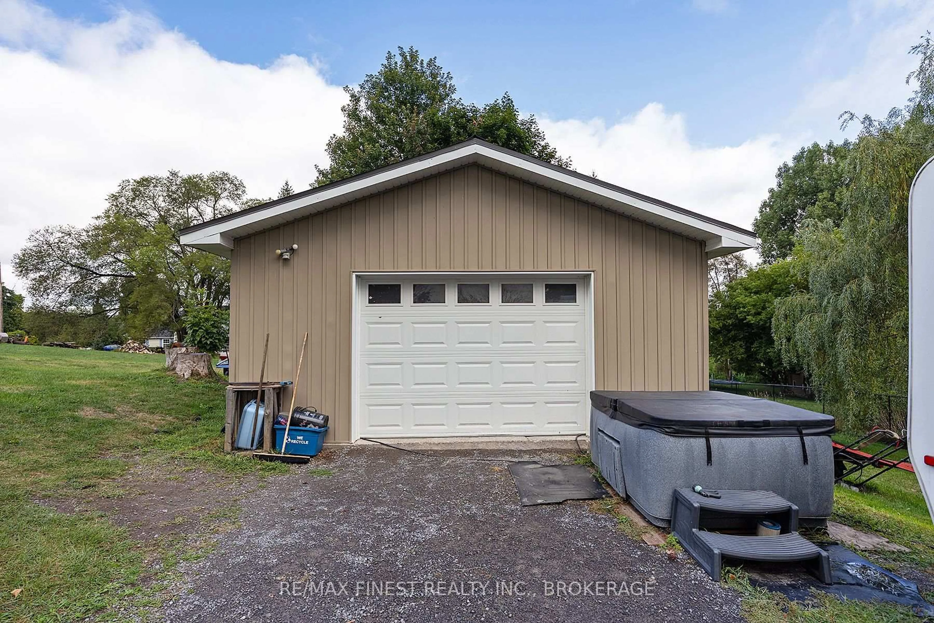 Shed for 1069 County Road 9, Napanee Ontario K7R 3K8