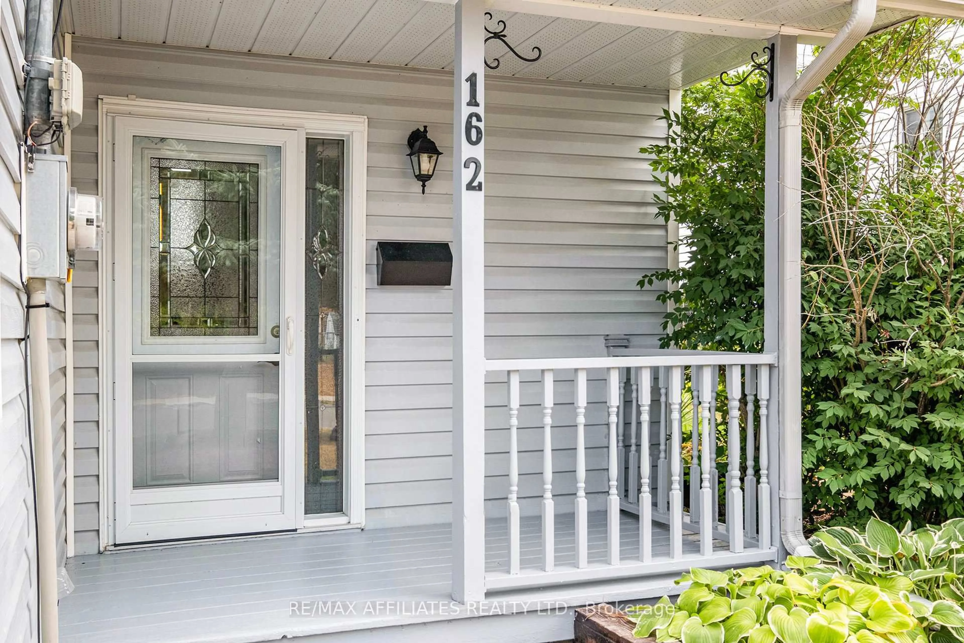 Home with vinyl exterior material, street for 162 Morris St, Carleton Place Ontario K7C 4N2