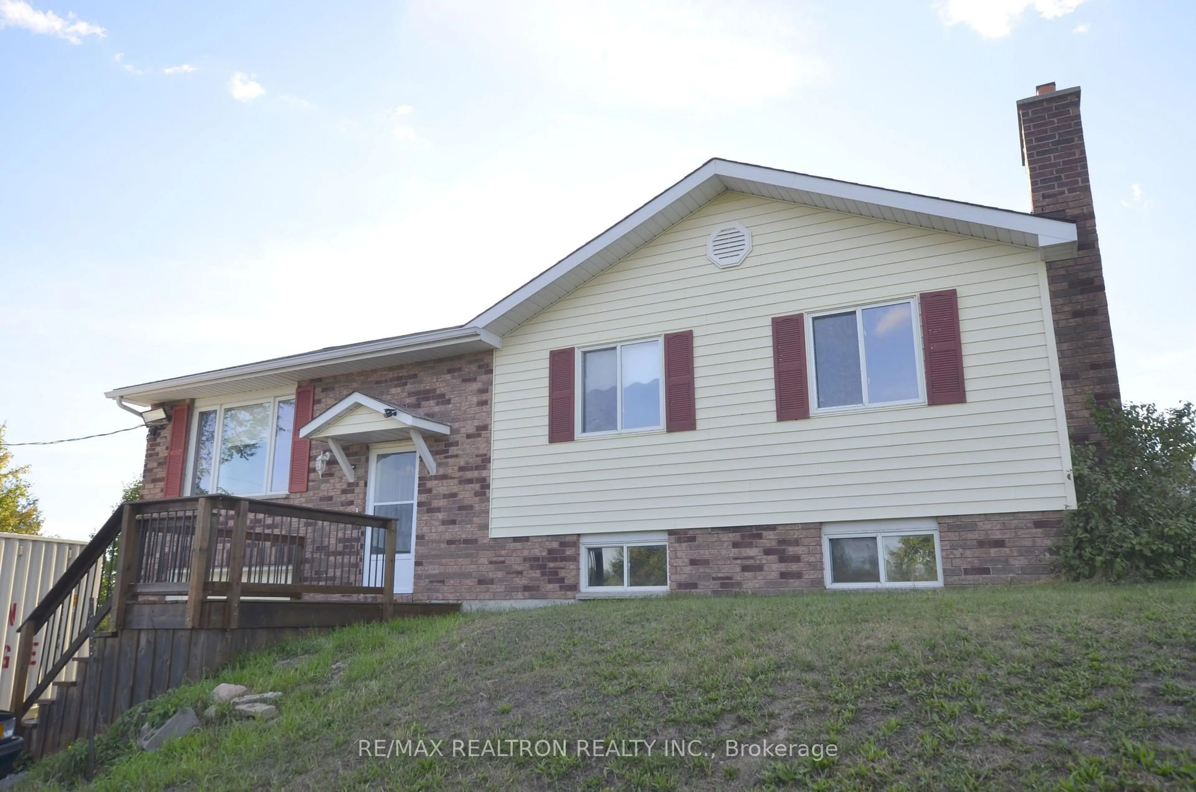 Home with vinyl exterior material, unknown for 505 Scotch Line Rd, Kawartha Lakes Ontario K0M 1L0
