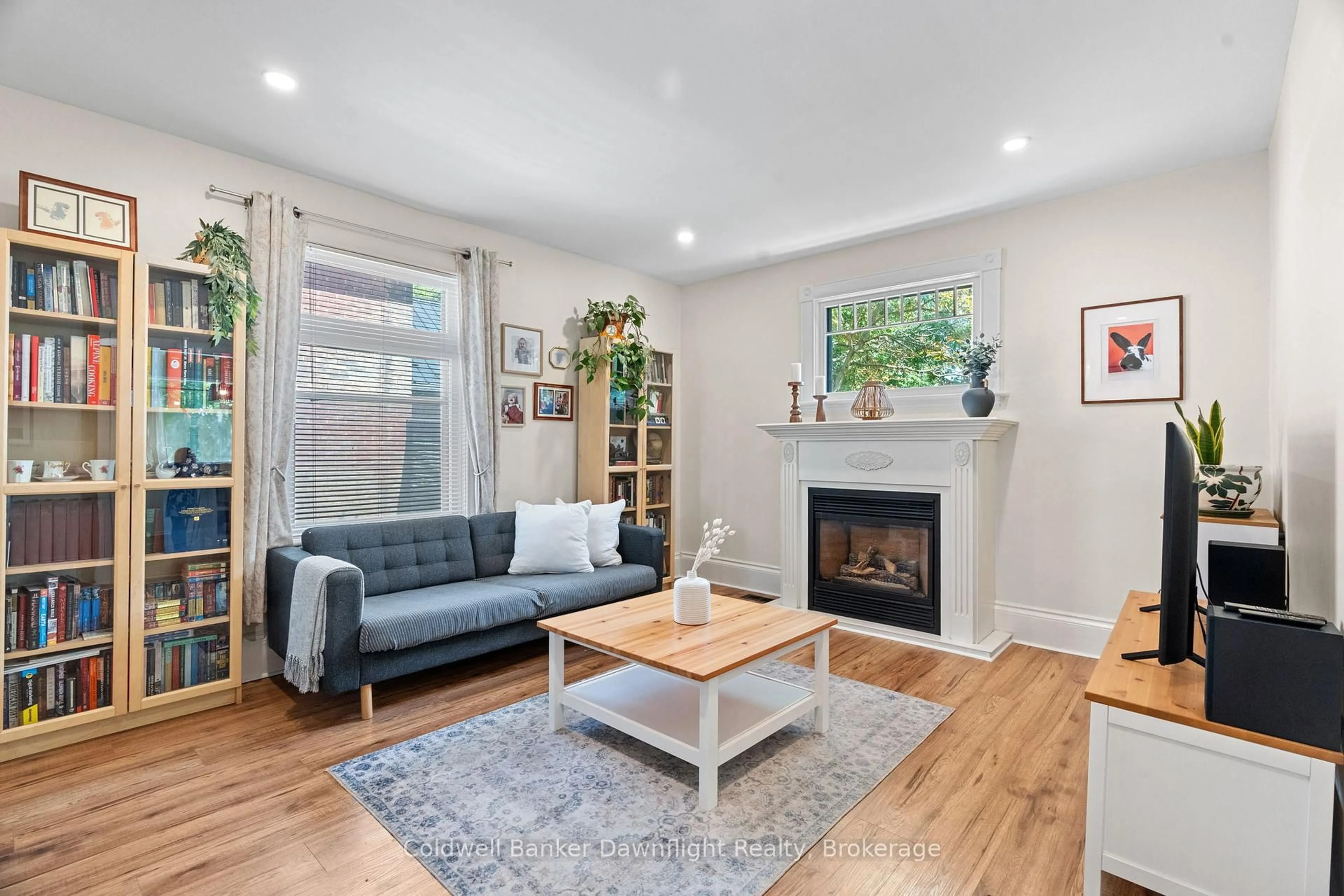 Living room with furniture, unknown for 147 Bay St, Stratford Ontario N5A 4K8