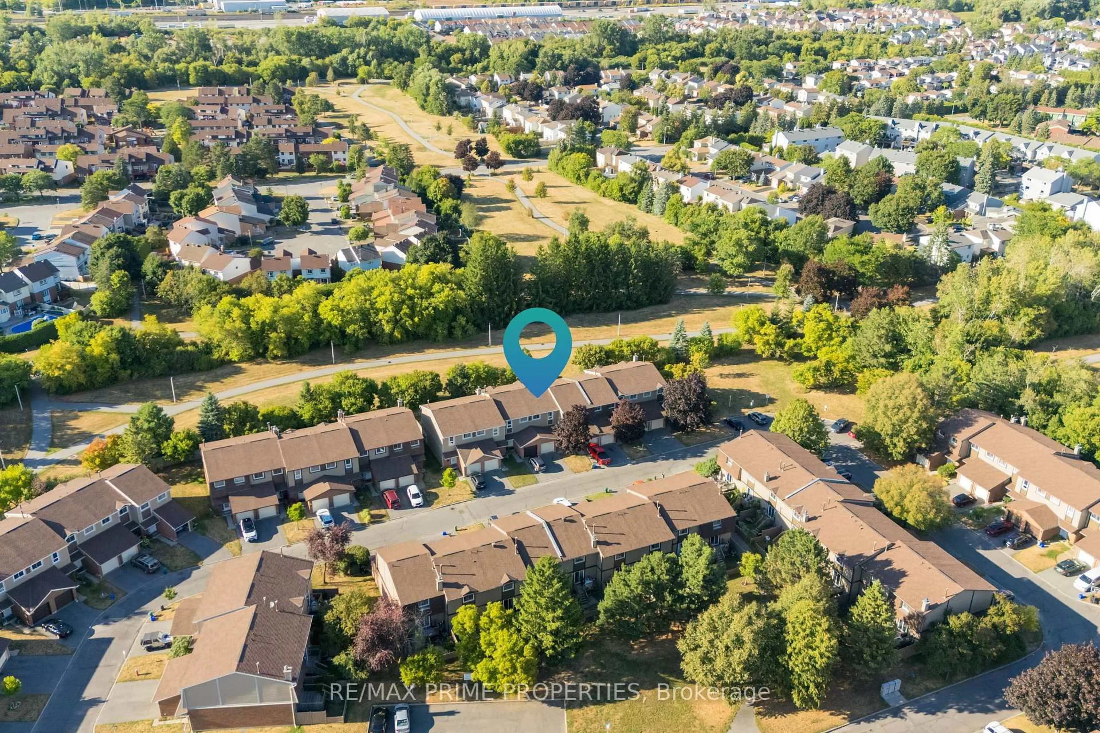 A pic from outside/outdoor area/front of a property/back of a property/a pic from drone, street for 248 Temby Private, Ottawa Ontario K1T 2W5