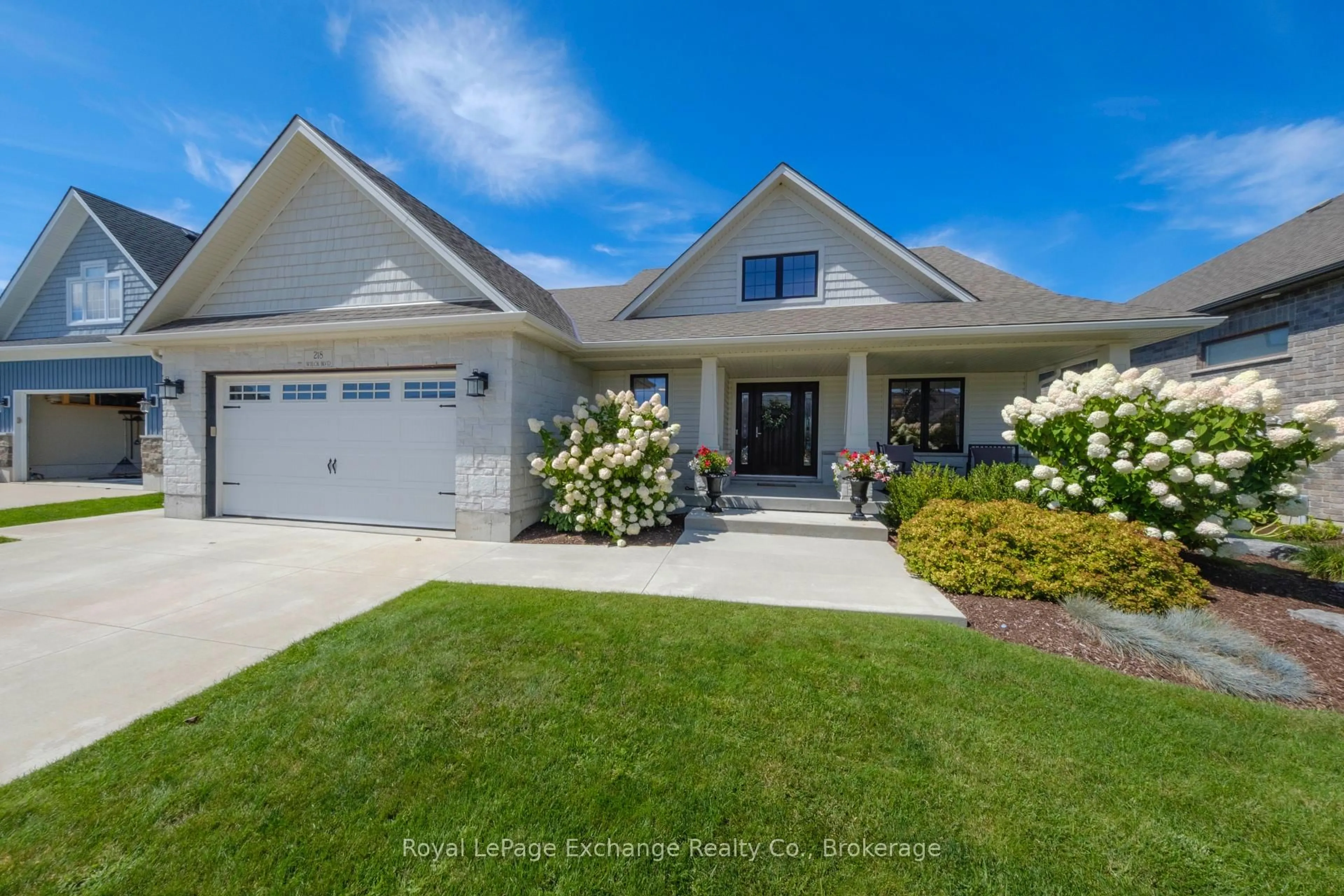 Home with vinyl exterior material, unknown for 218 Wieck Blvd, Kincardine Ontario N2Z 0A9