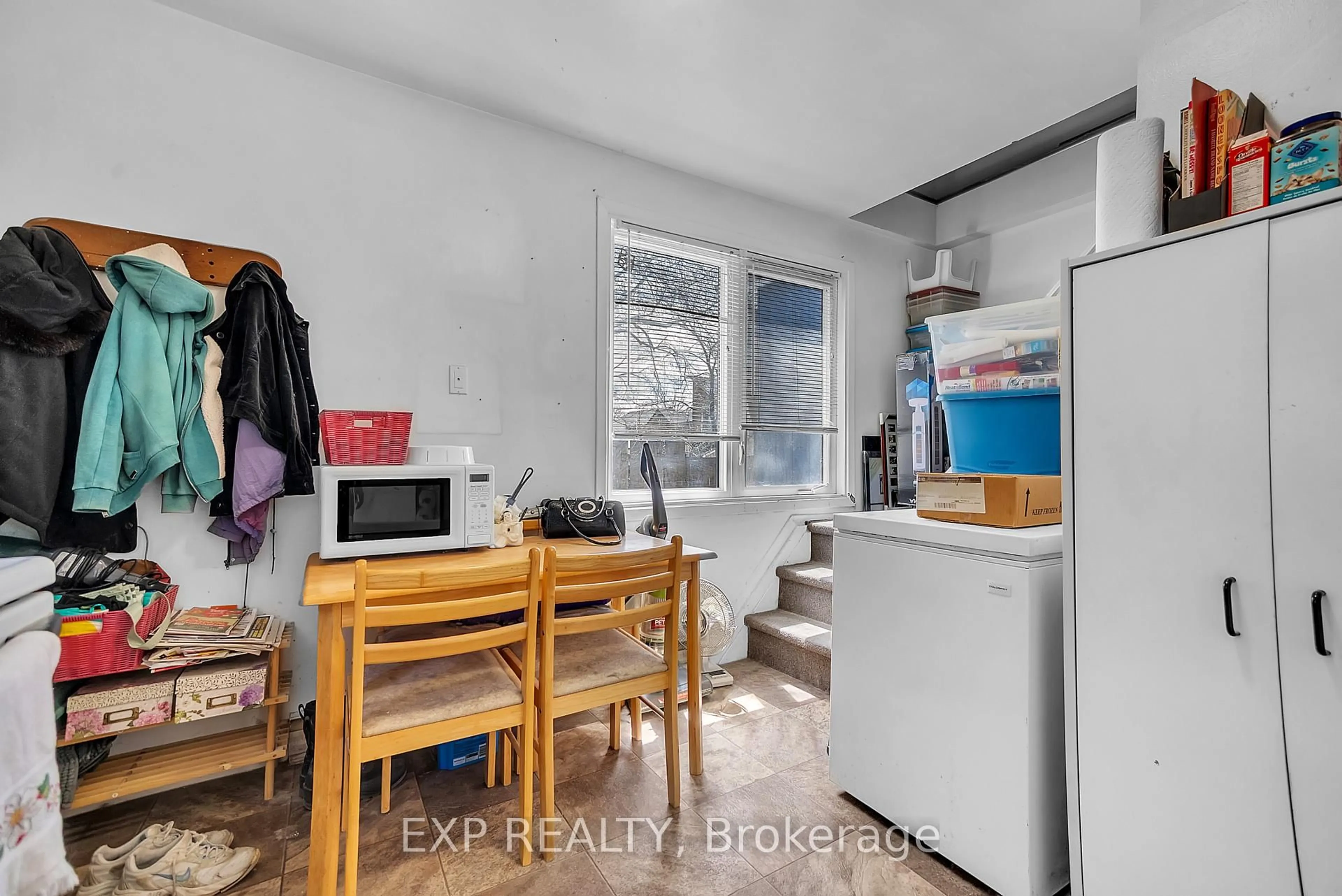 Standard kitchen, unknown for 147 Victoria Ave, Belleville Ontario K8N 2B3