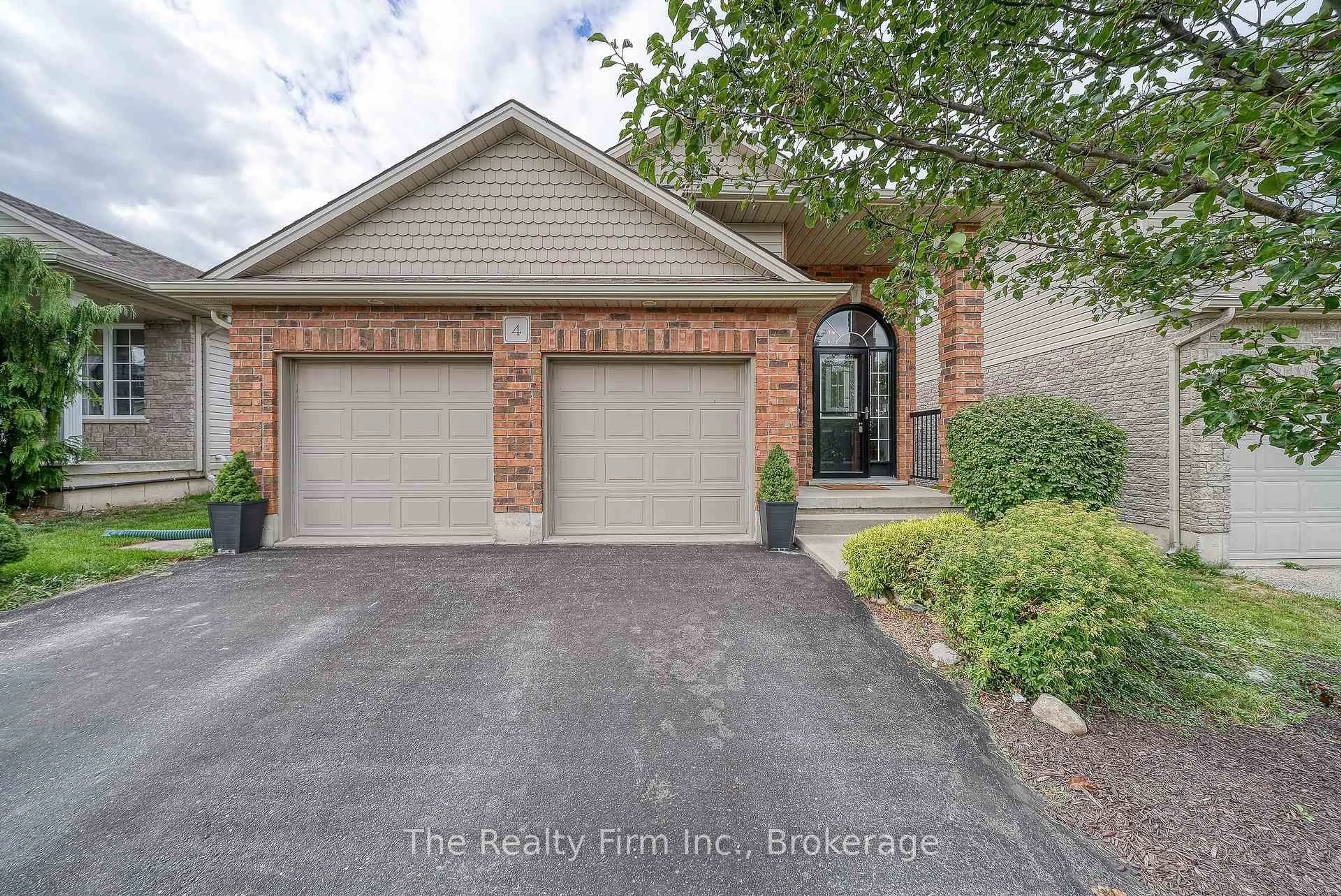 Home with brick exterior material, street for 4 Kerr Cres, Ingersoll Ontario N5C 4H2