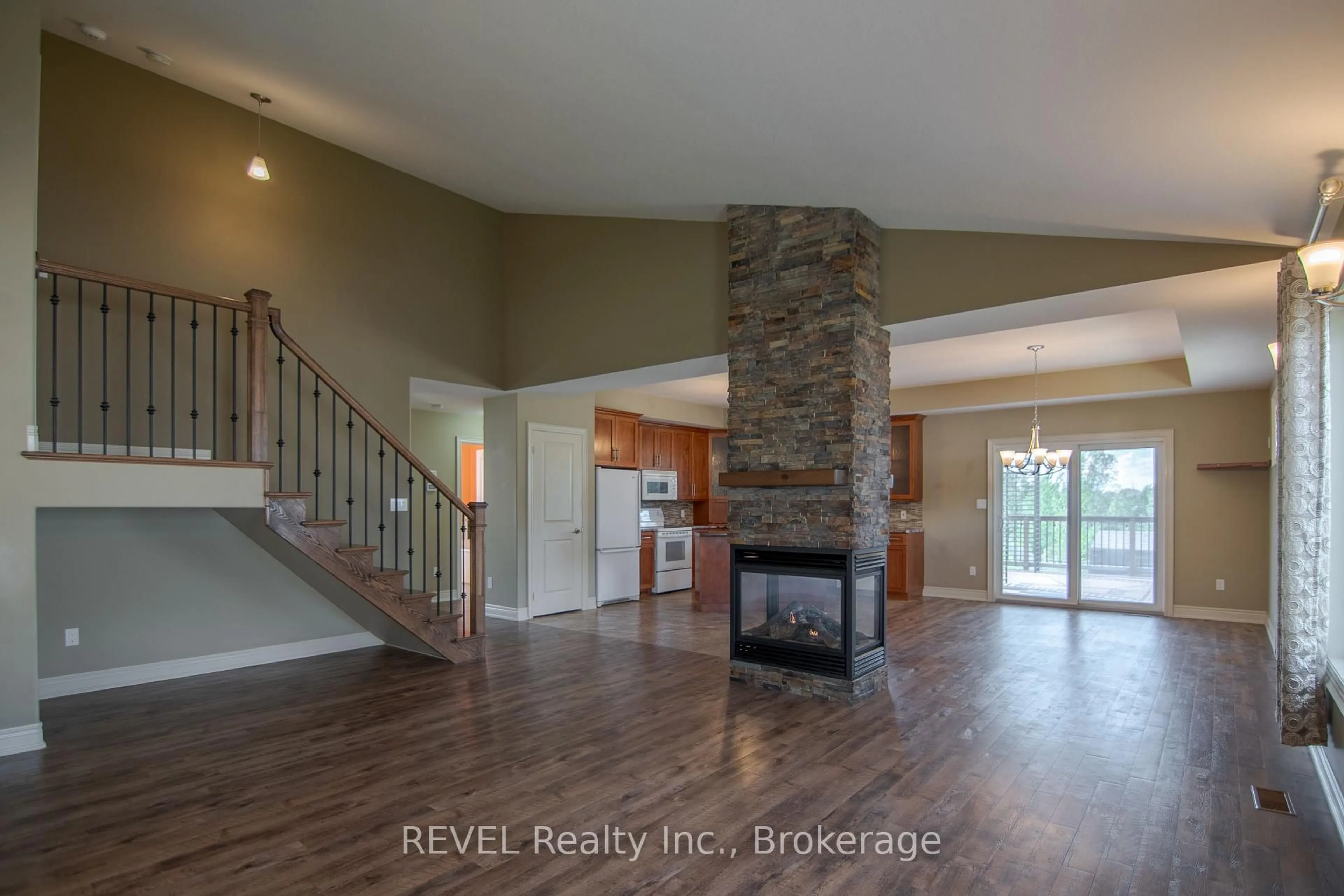 Unknown for 123 Michelle Crt, Welland Ontario L3C 0A2