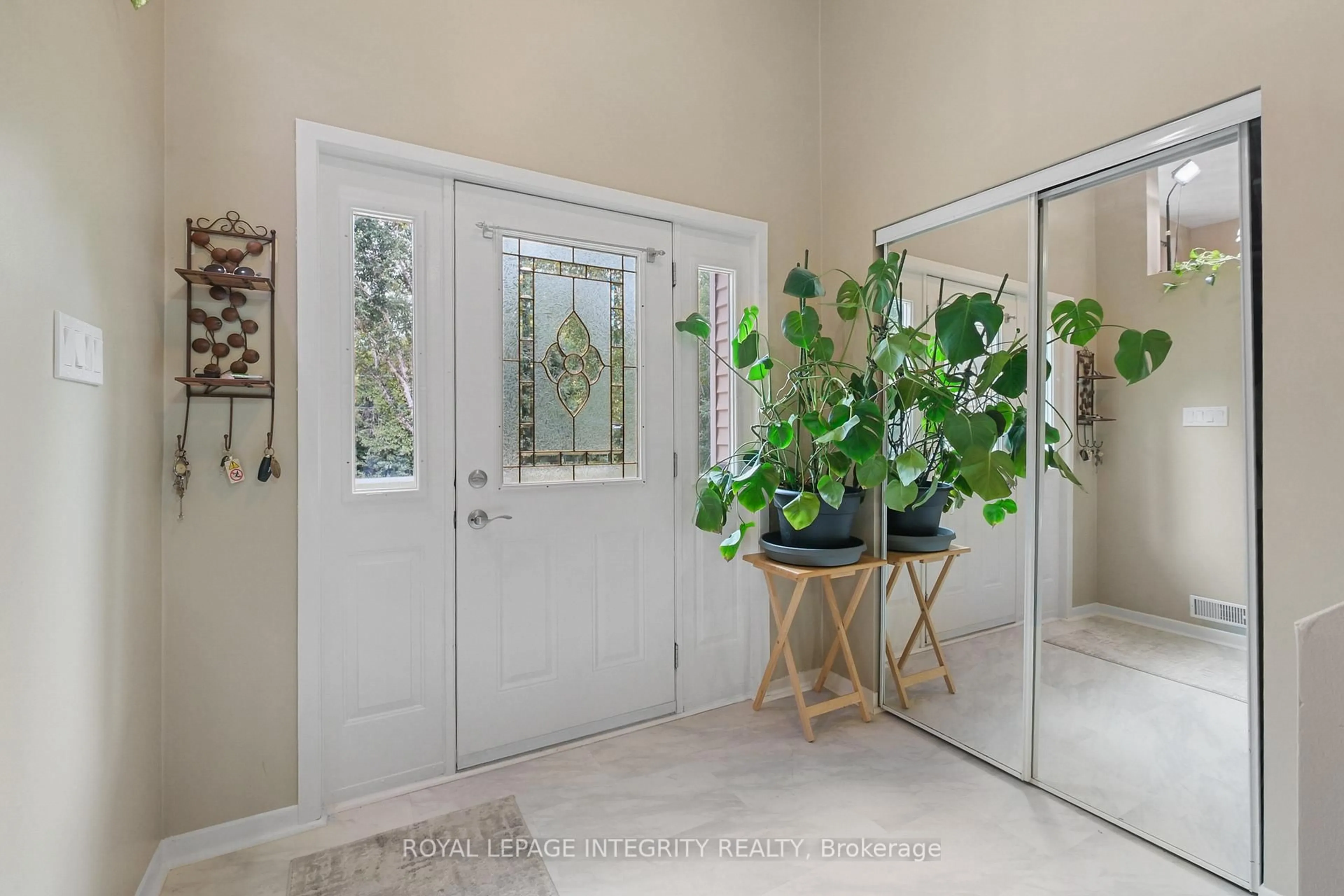 Indoor entryway for 261 Kings Creek Rd, Ashton Ontario K0A 1B0