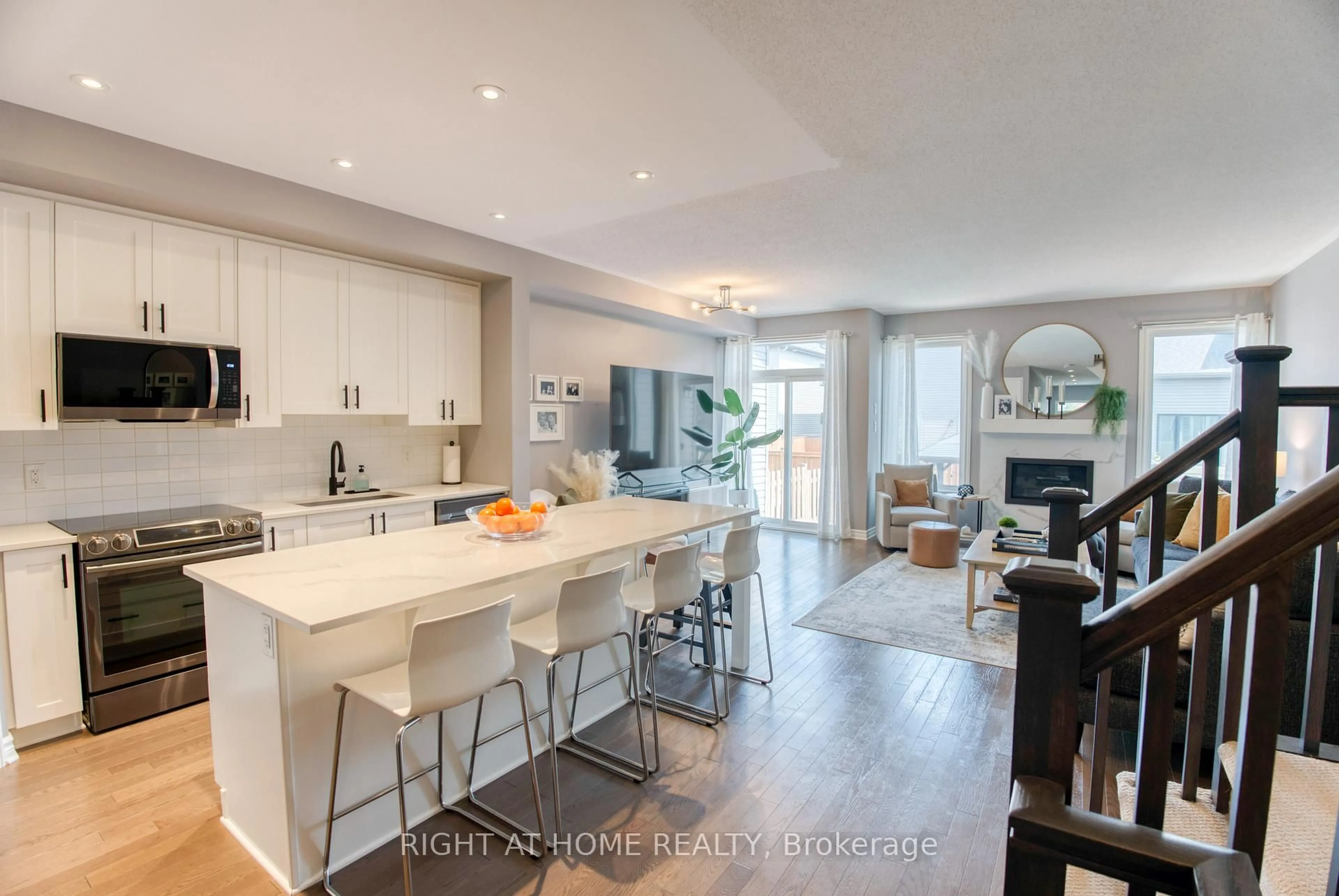 Open concept kitchen, unknown for 1148 Beckett Cres, Ottawa Ontario K2S 0Z2