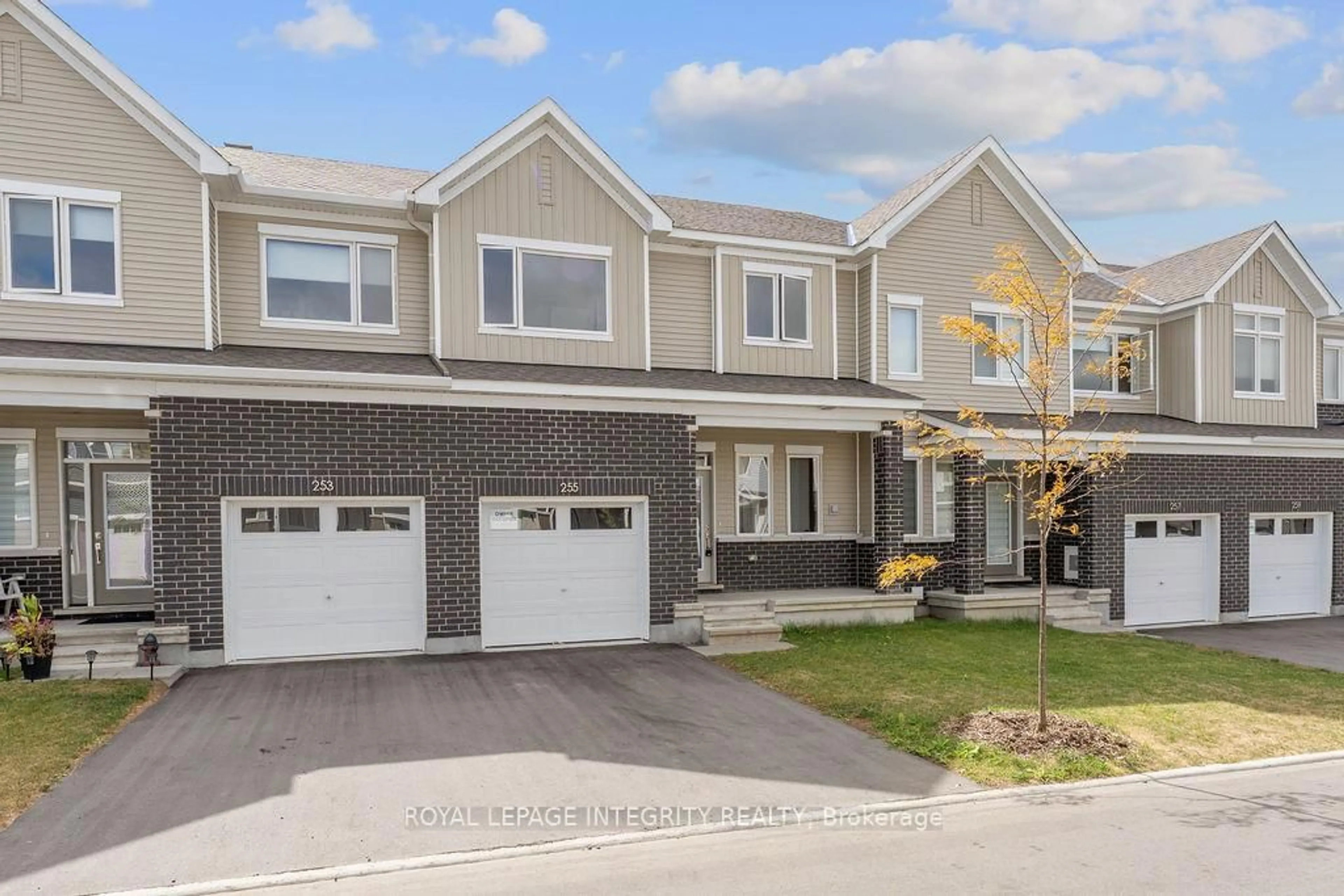 Home with brick exterior material, street for 255 Falsetto St, Ottawa Ontario K1W 1E9