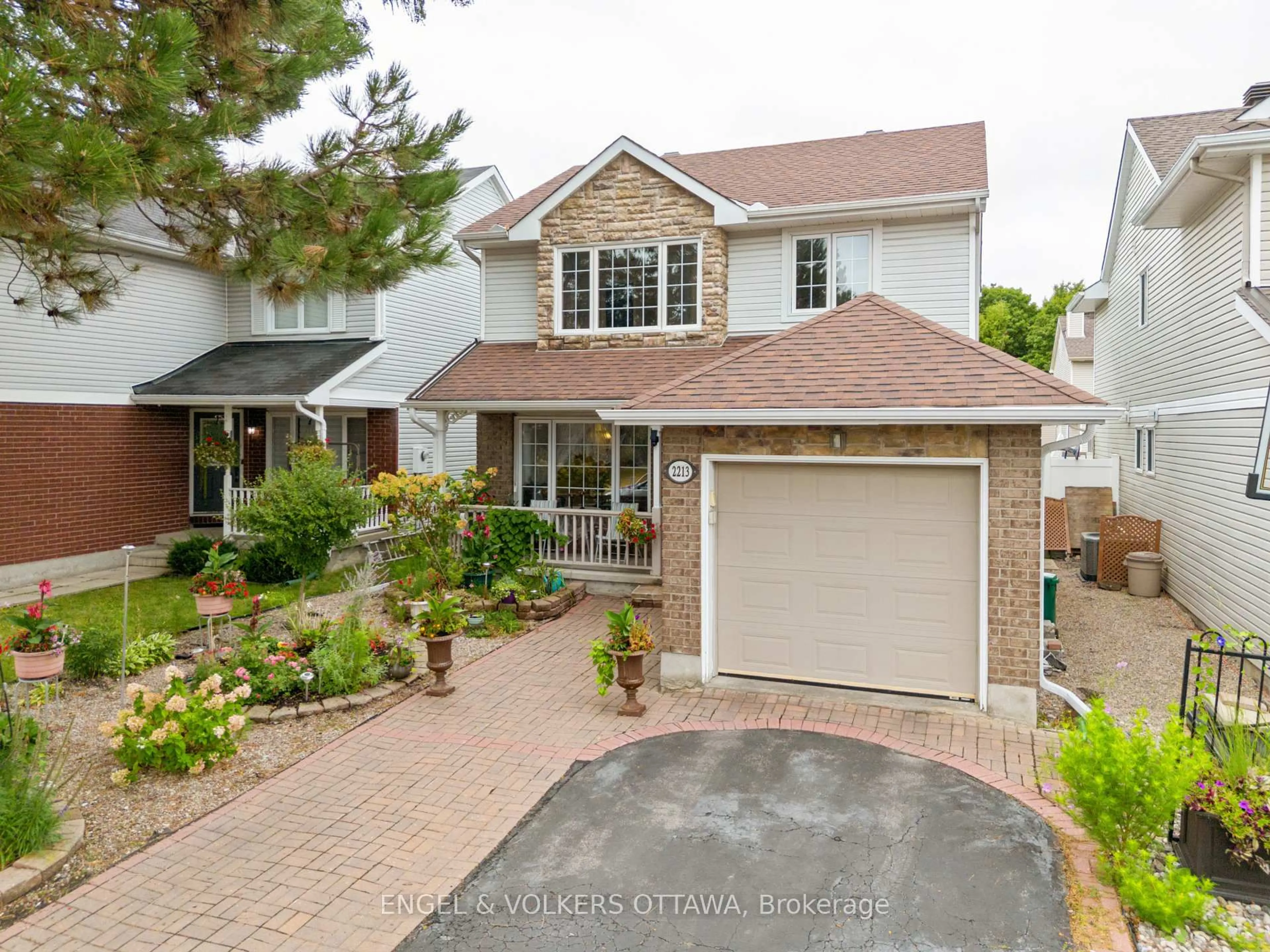 Unknown for 2213 Noblewood Way, Ottawa Ontario K1W 1E7