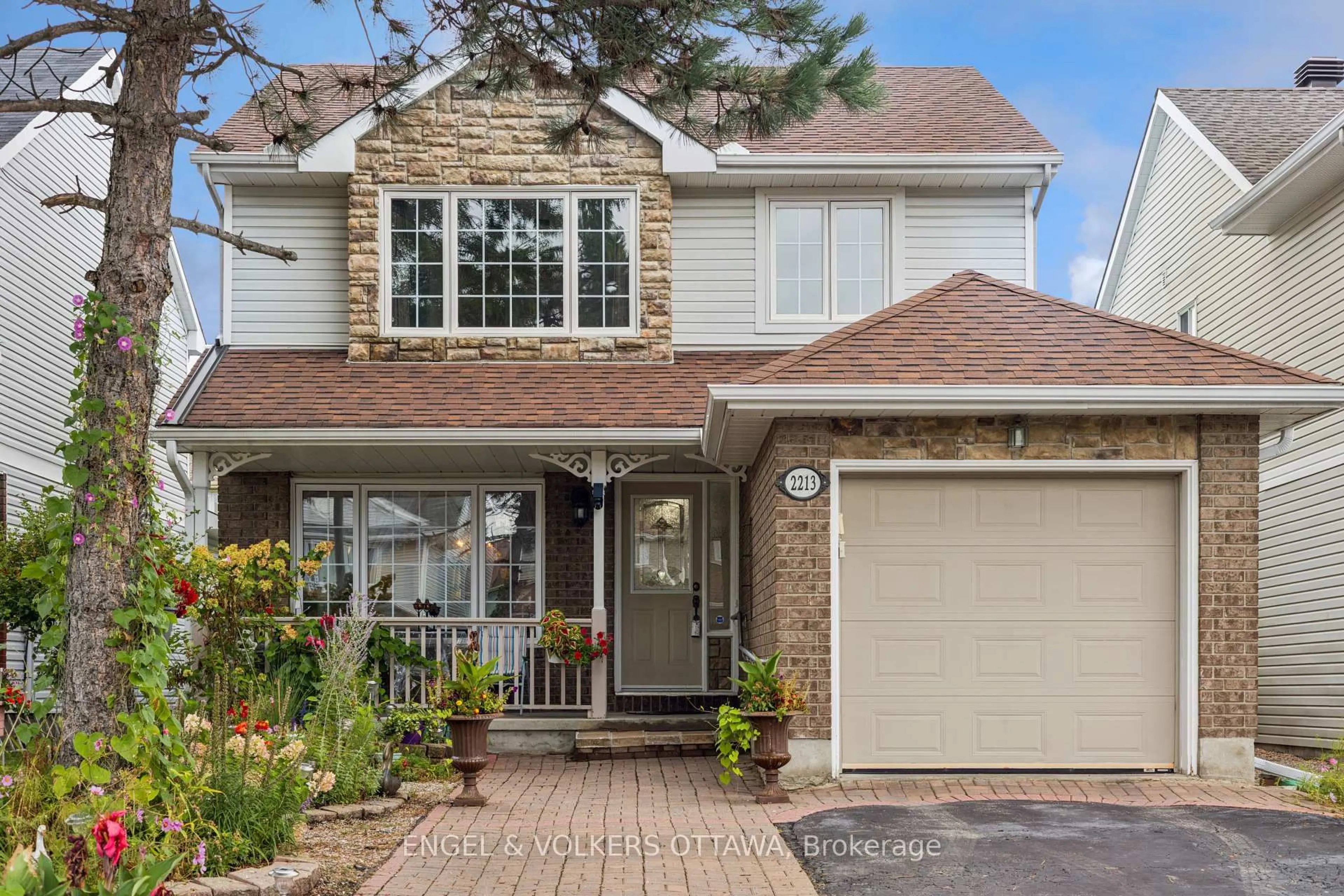 Unknown for 2213 Noblewood Way, Ottawa Ontario K1W 1E7