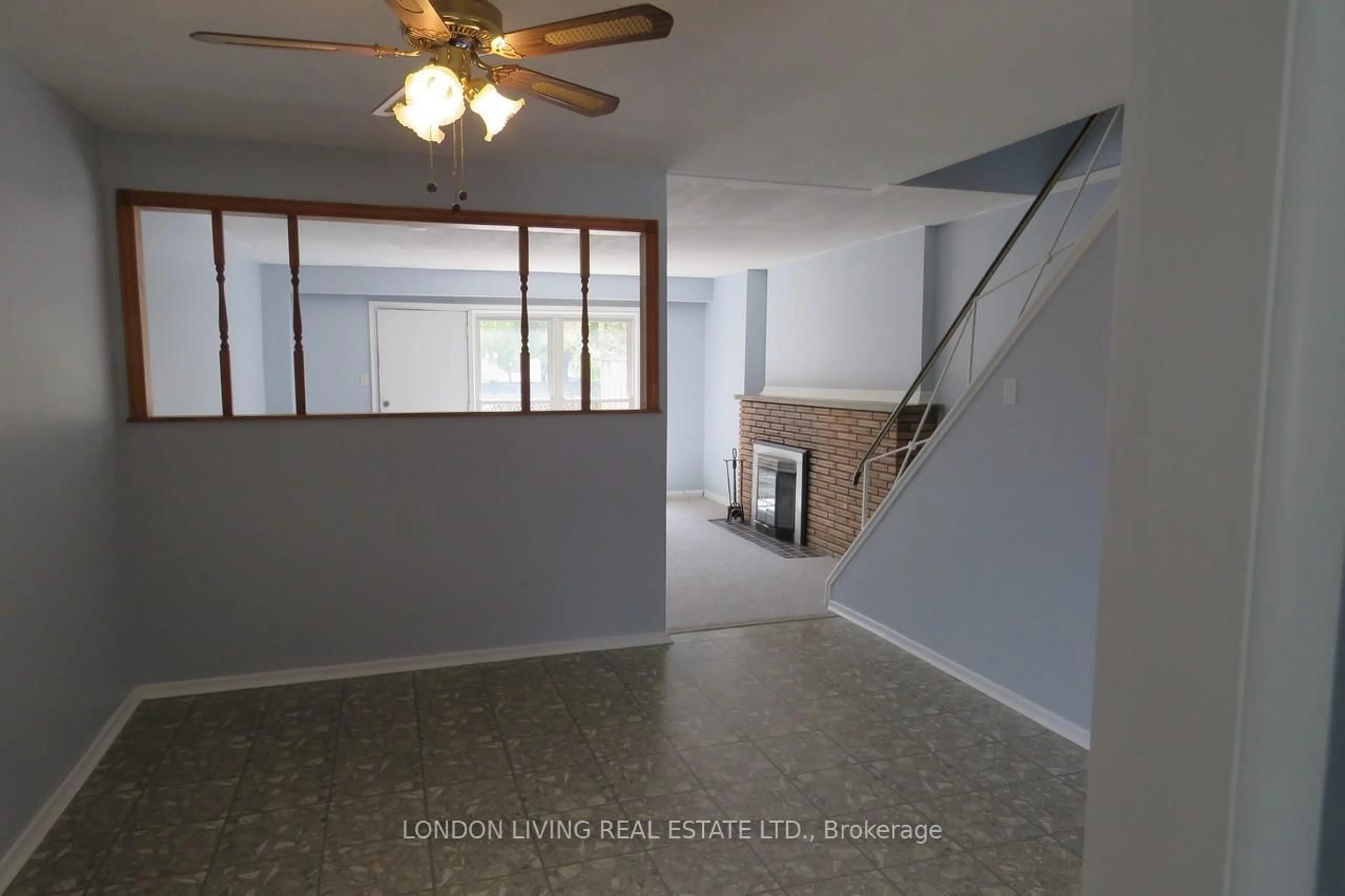 Unknown for 1002 Kipps Lane #7, London East Ontario N5Y 4S5