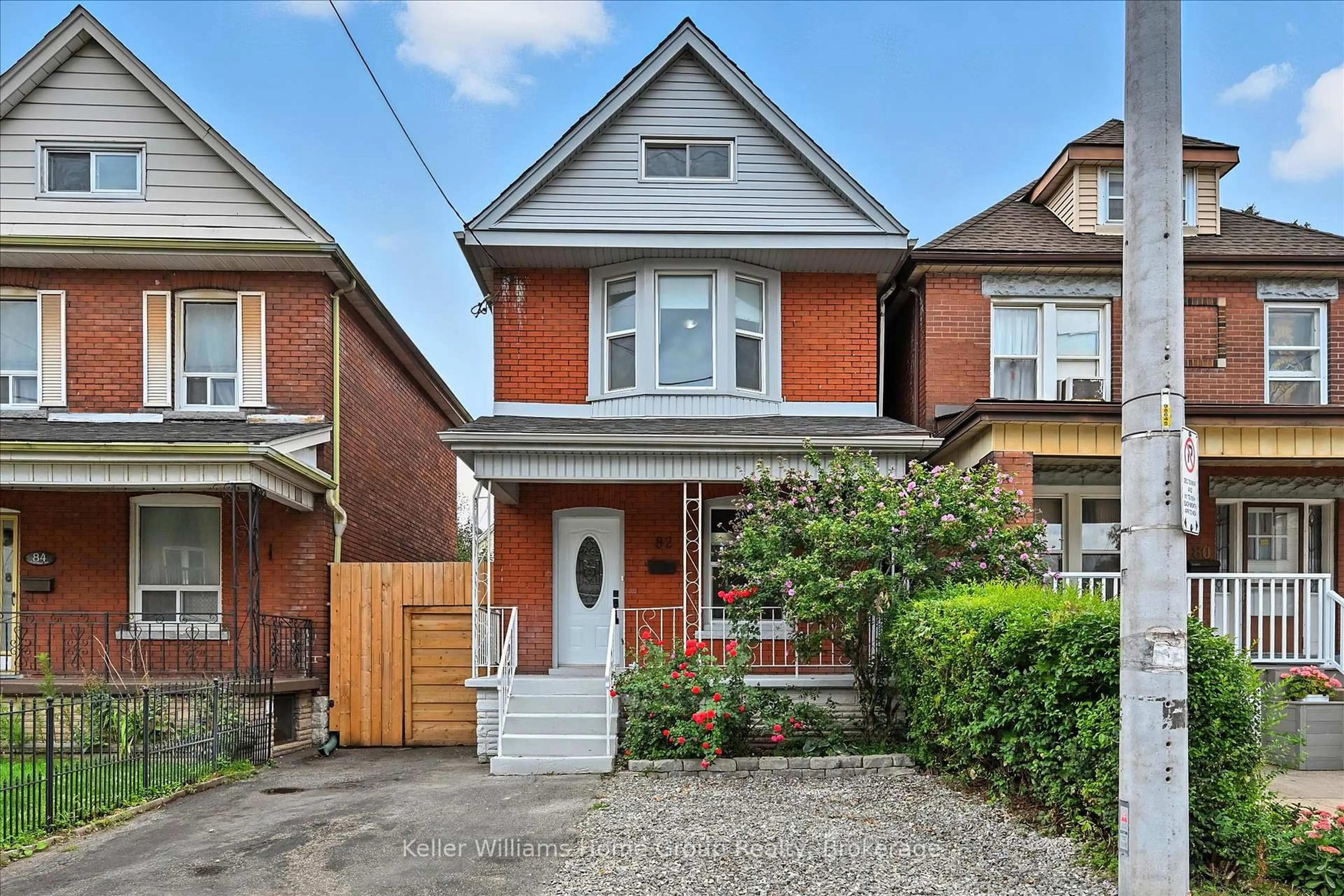 Home with brick exterior material, street for 82 Rosemont Ave, Hamilton Ontario L8L 2M5