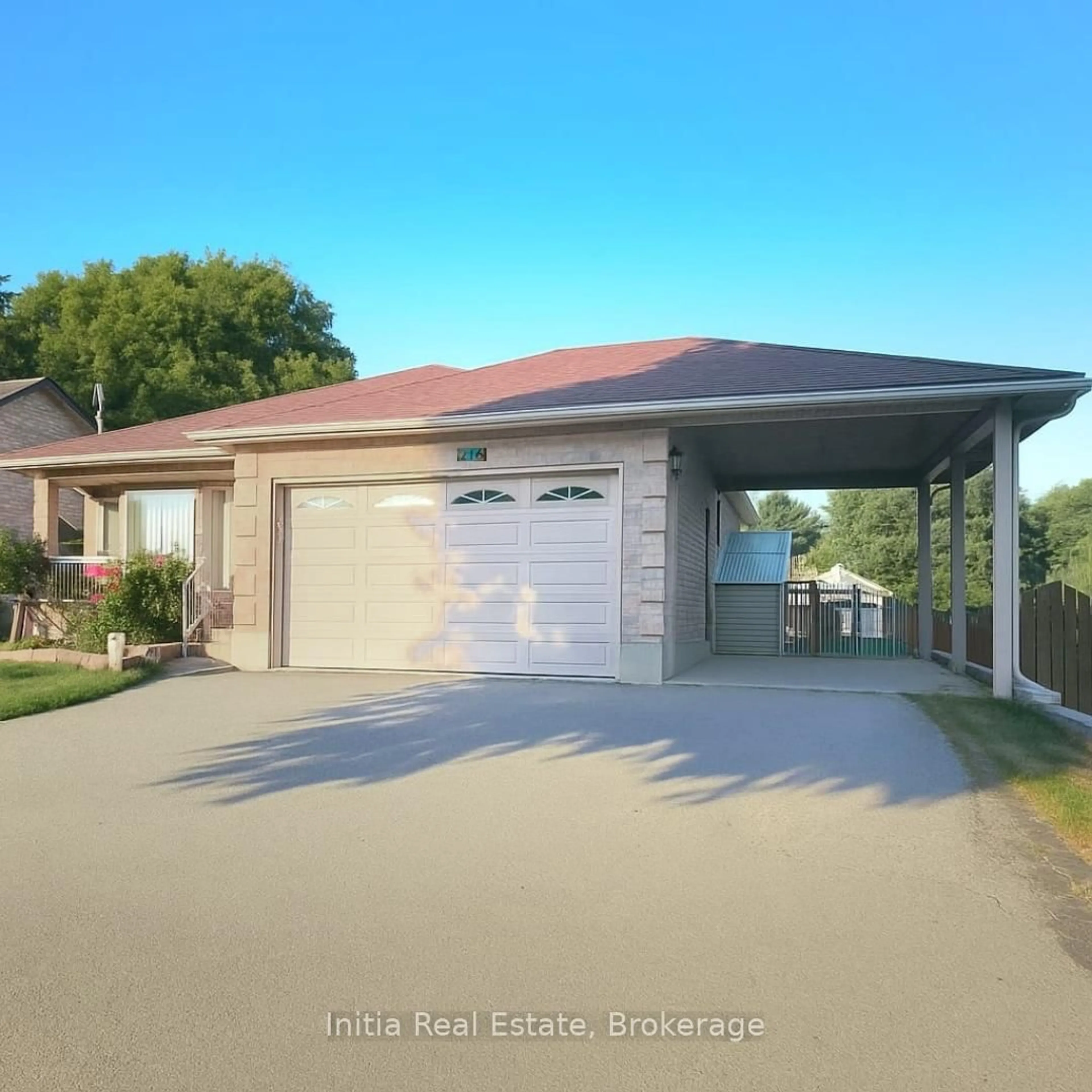 Unknown for 216 Highbury Ave, London North Ontario N5Z 2W7