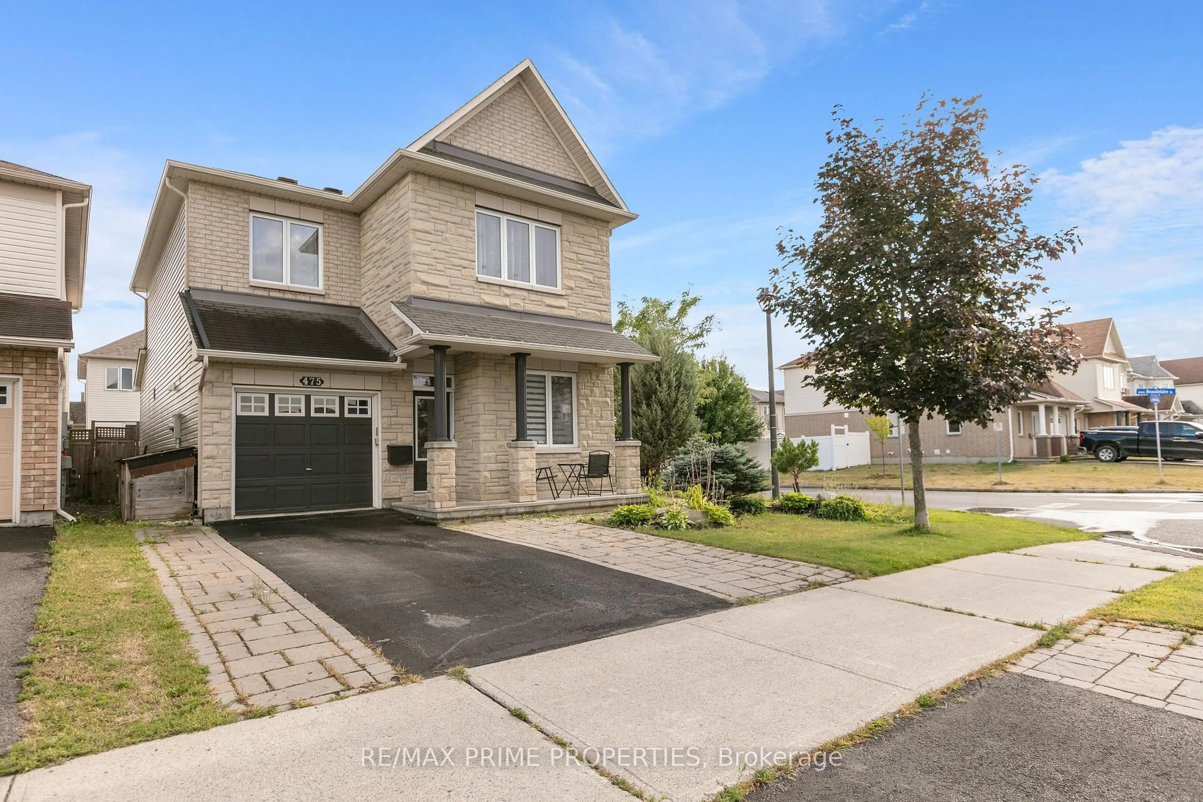 A pic from outside/outdoor area/front of a property/back of a property/a pic from drone, street for 475 Harvest Valley Ave, Ottawa Ontario K4A 0S2