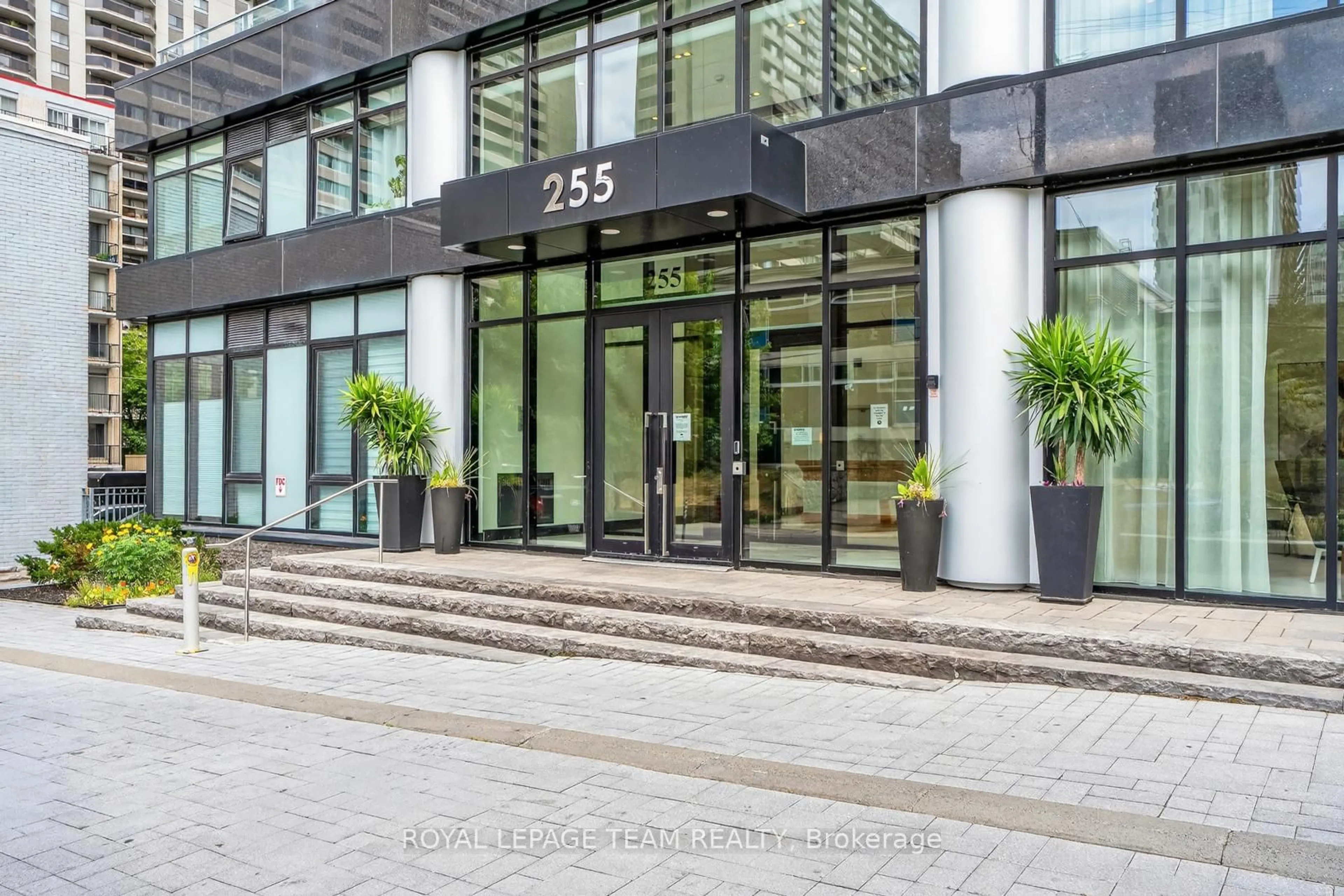 Indoor foyer for 255 Bay St #416, Ottawa Ontario K1R 0C5