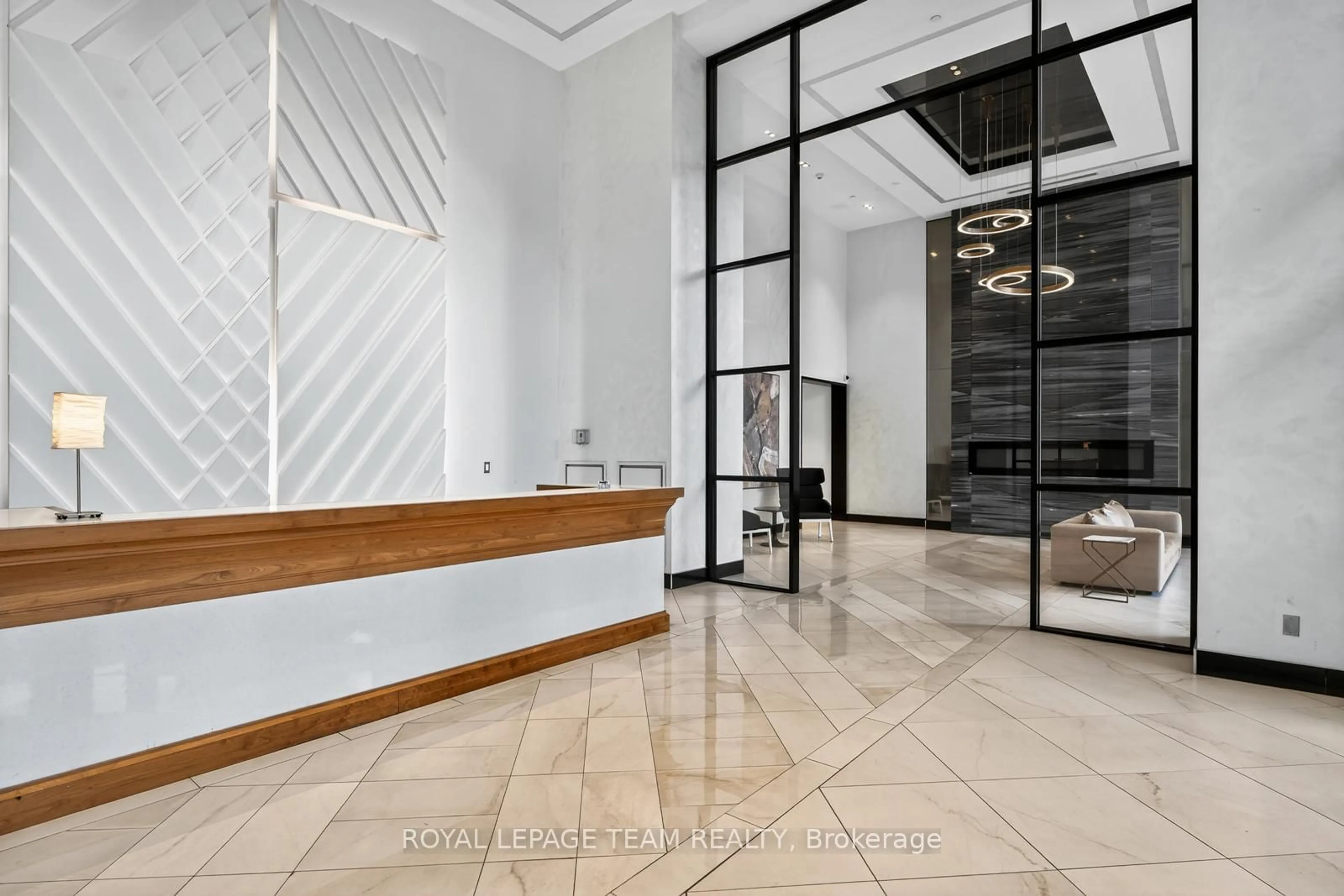 Indoor foyer for 255 Bay St #416, Ottawa Ontario K1R 0C5