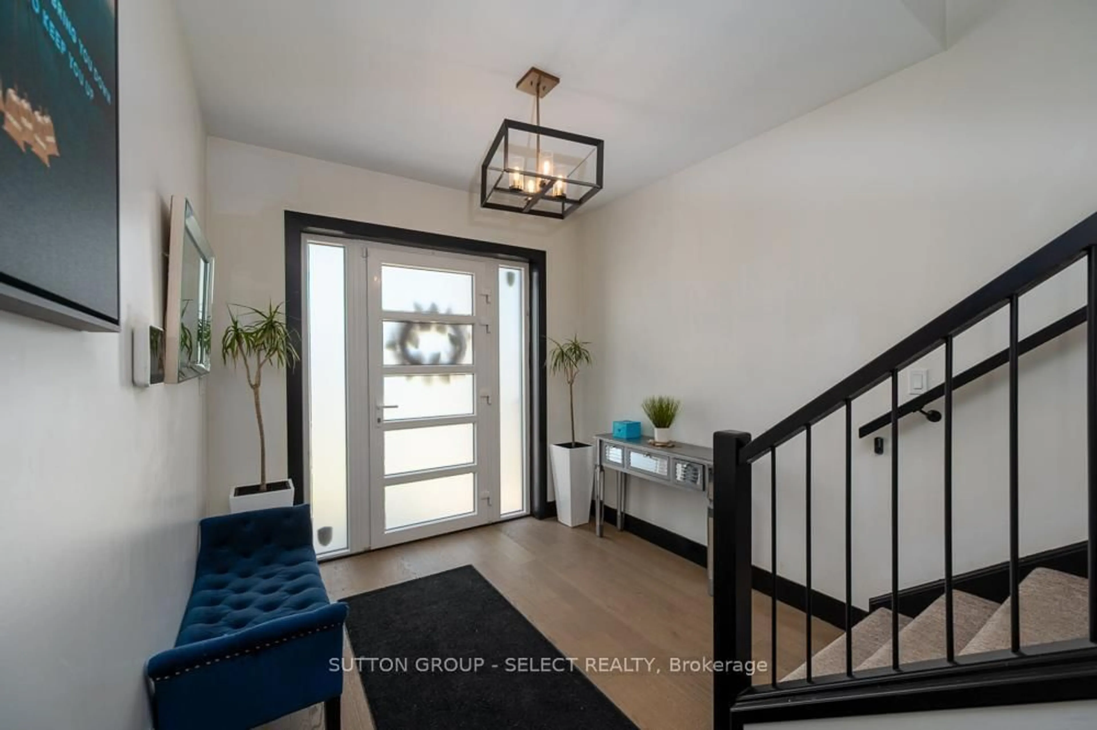 Indoor entryway for 40 Locky Lane, Middlesex Centre Ontario N0L 1R0