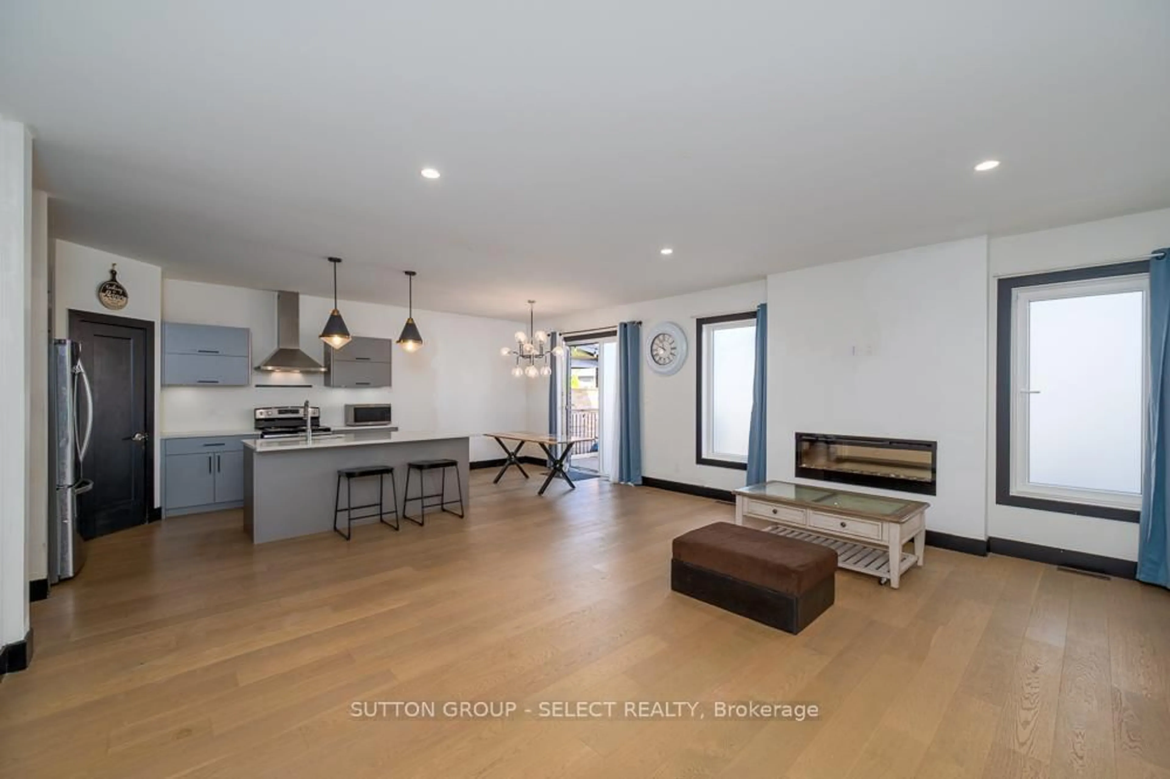Open concept kitchen, unknown for 40 Locky Lane, Middlesex Centre Ontario N0L 1R0
